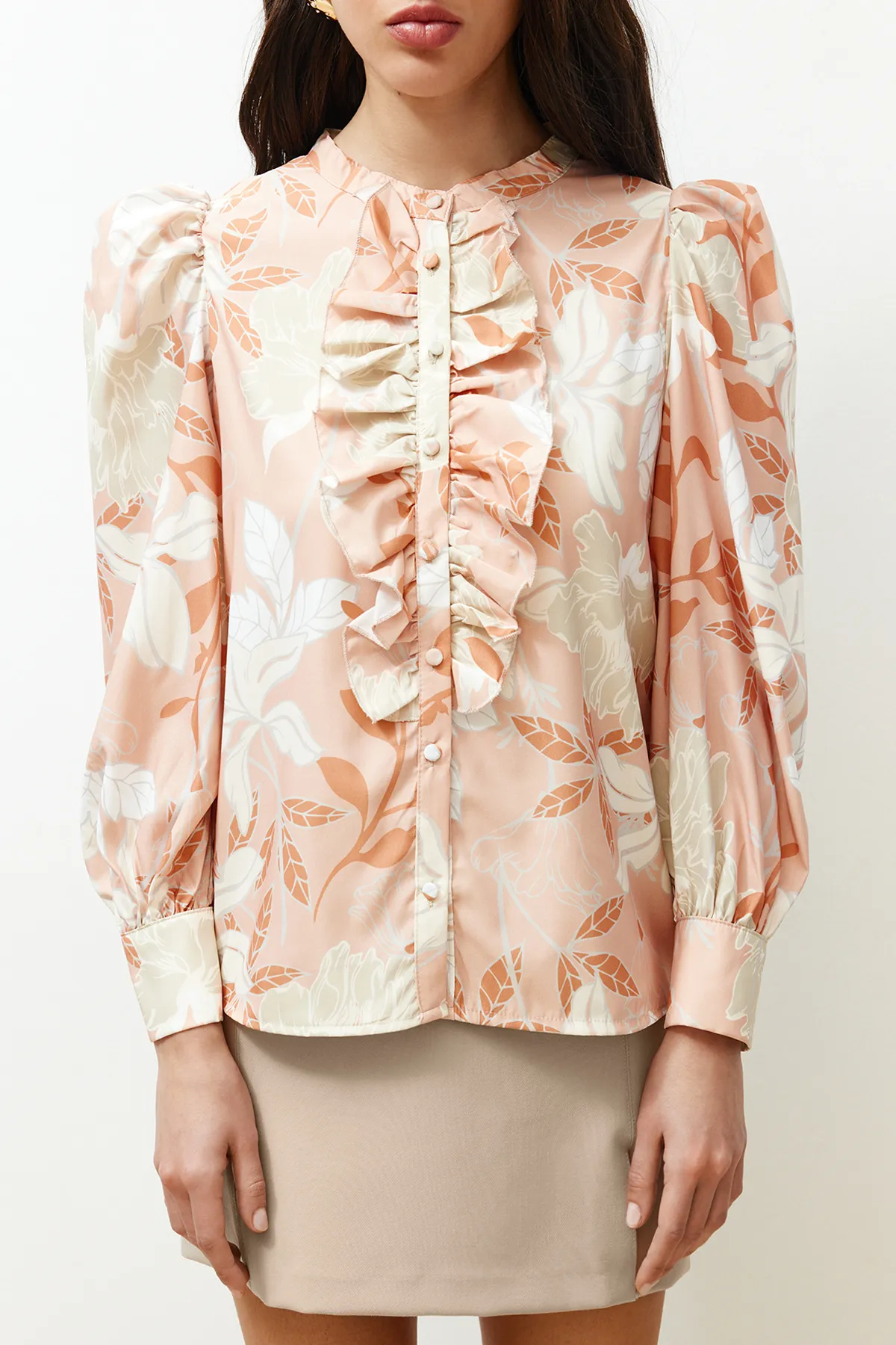 Trendyol Collection  Oranges Blumenmuster - Chiffonhemd mit Rüschen, Regular Fit TWOAW22GO0117