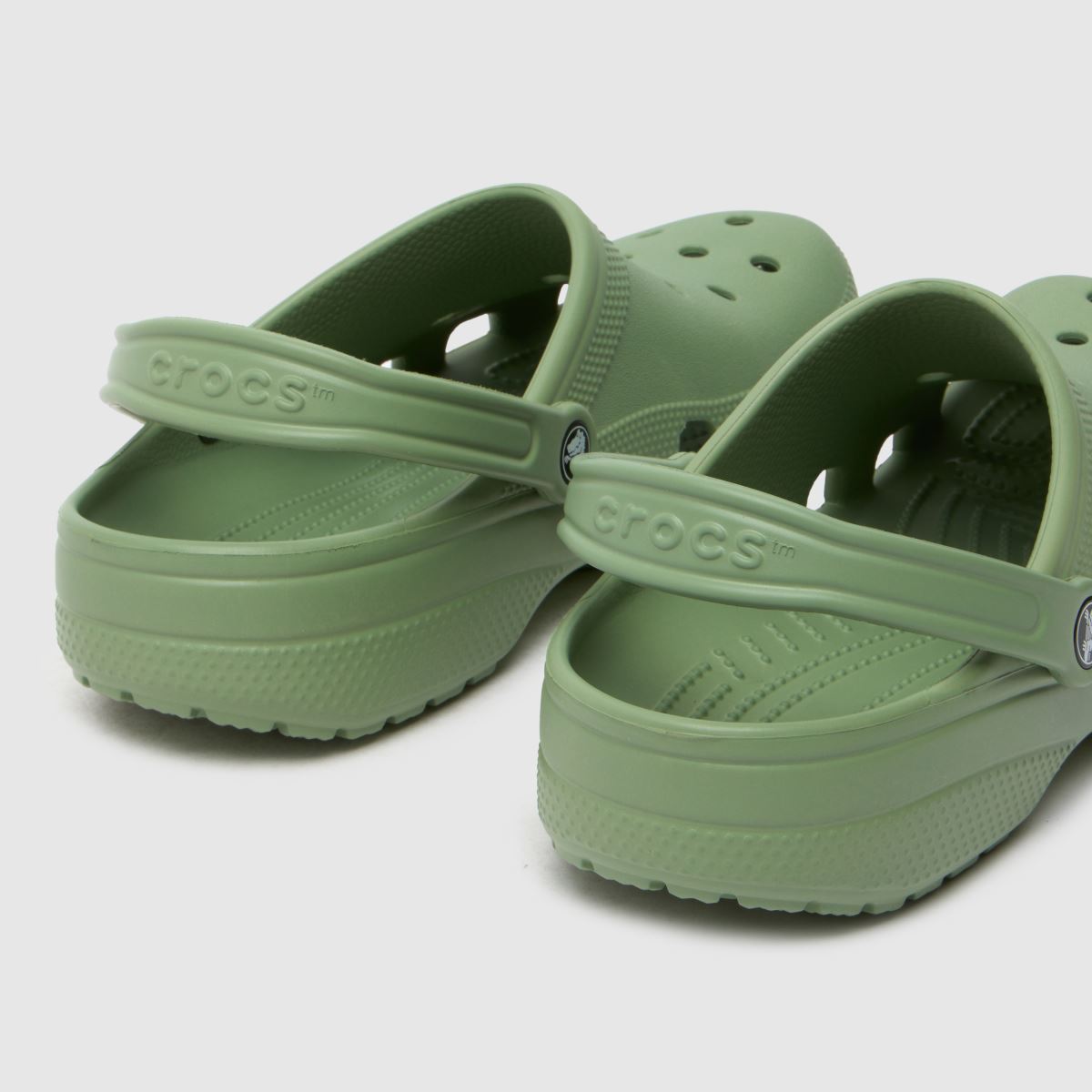 Crocs klasszikus klumpa szandál zöld színben