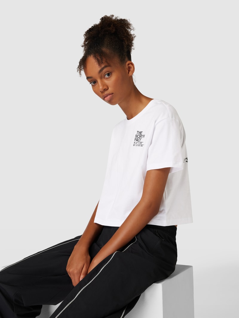 Cropped T-Shirt mit überschnittenen Schultern in weiß