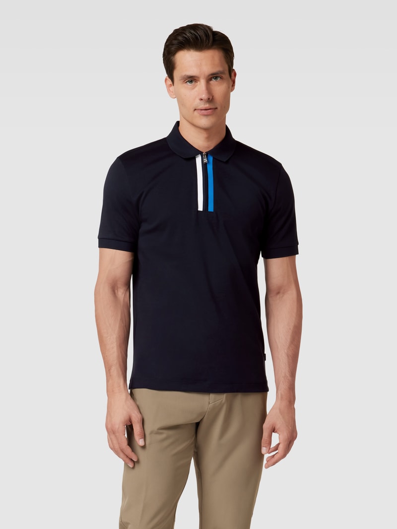 Slim Fit Poloshirt mit Kontrastsreifen in marineblau