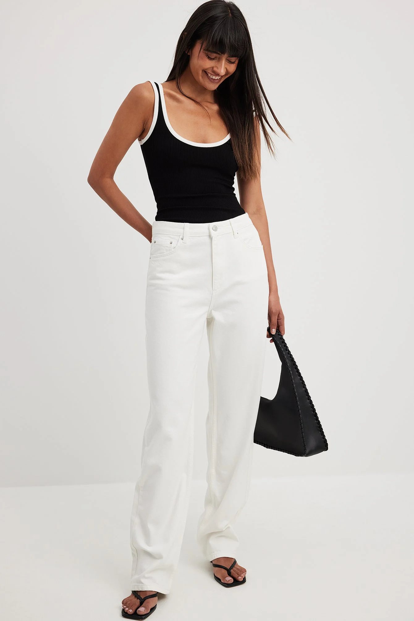Gerade geschnittene Jeans mit hoher Taille