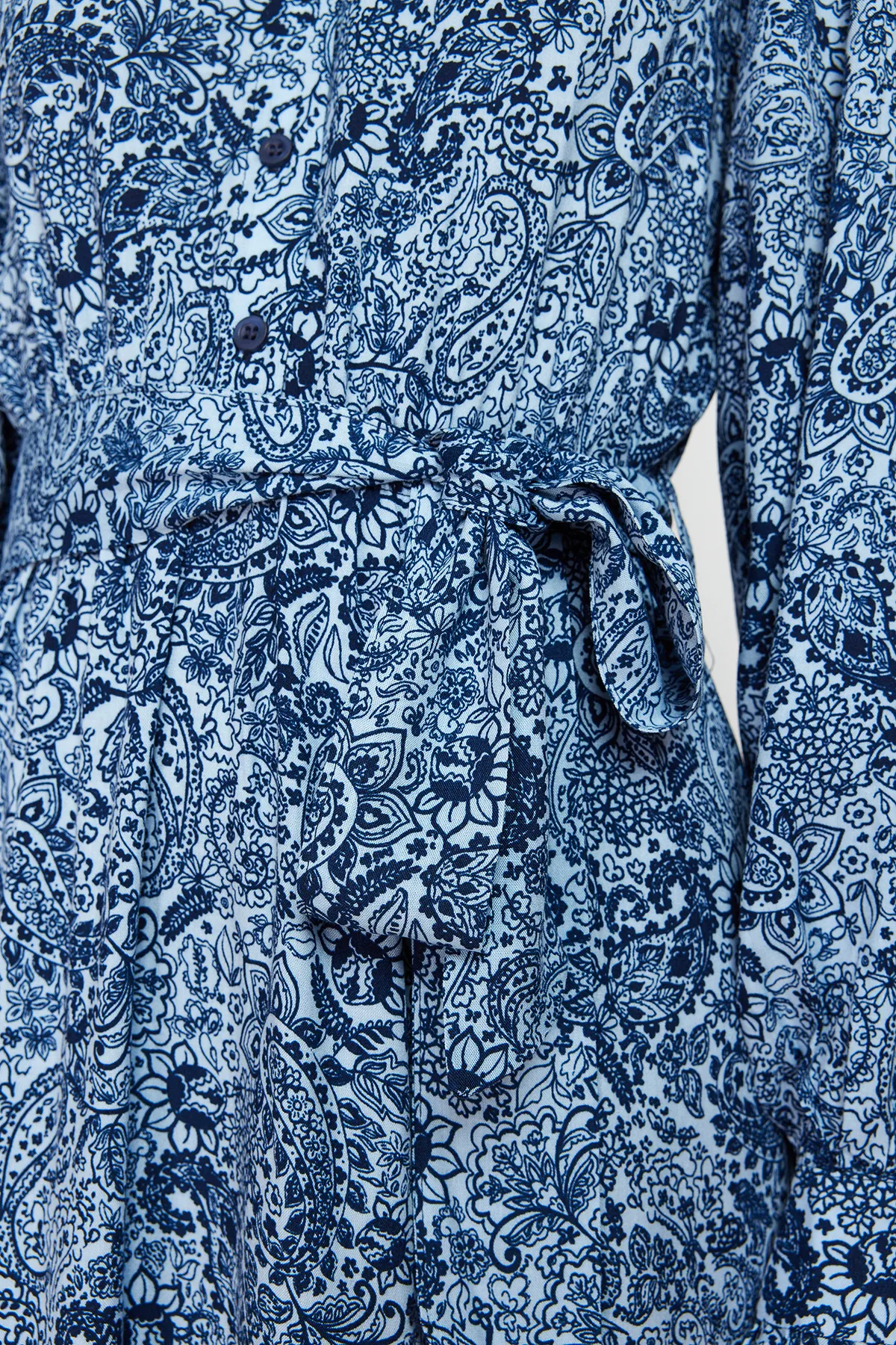 Trendyol Modest  Blaues, geblümtes Viskose-Webkleid TCTSS24EB00074
