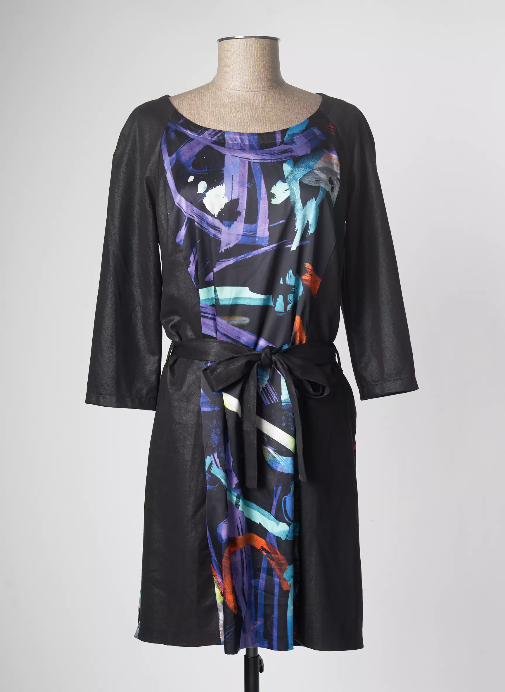 Voodoo Robes Courtes Femme couleur noir