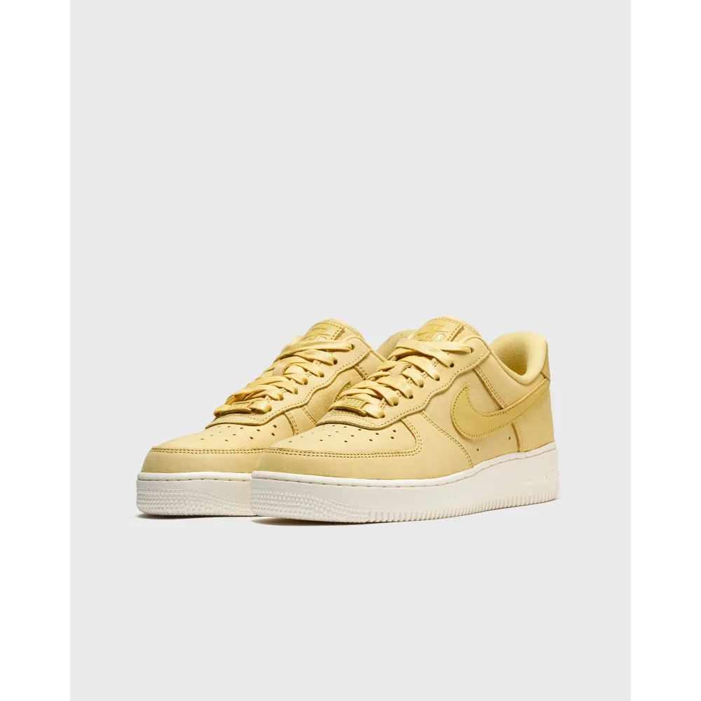 Nike Air Force 1 Premium DR9503-700 / gelb