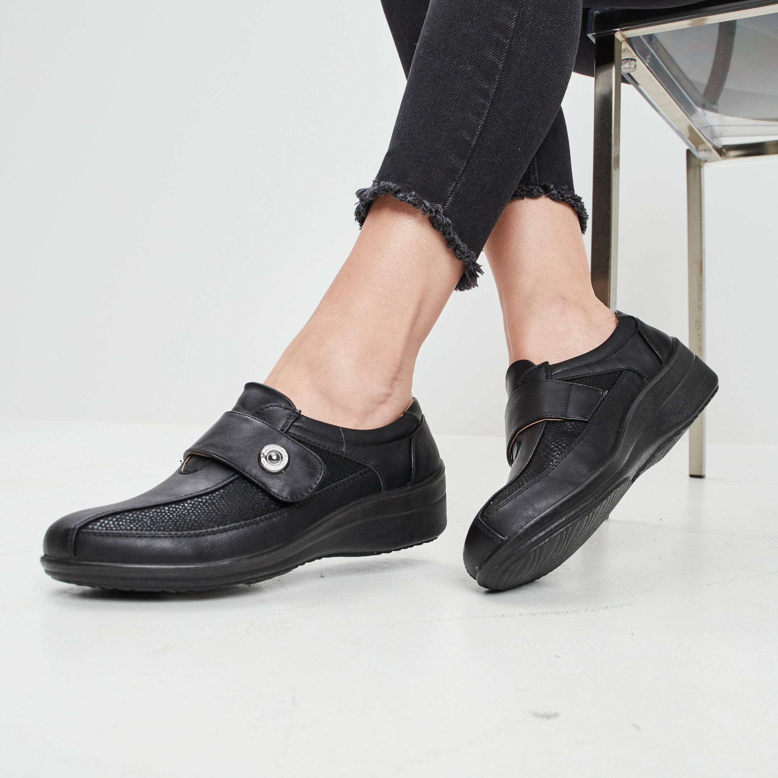 Loafers compensés en cuir noir femme | La Halle