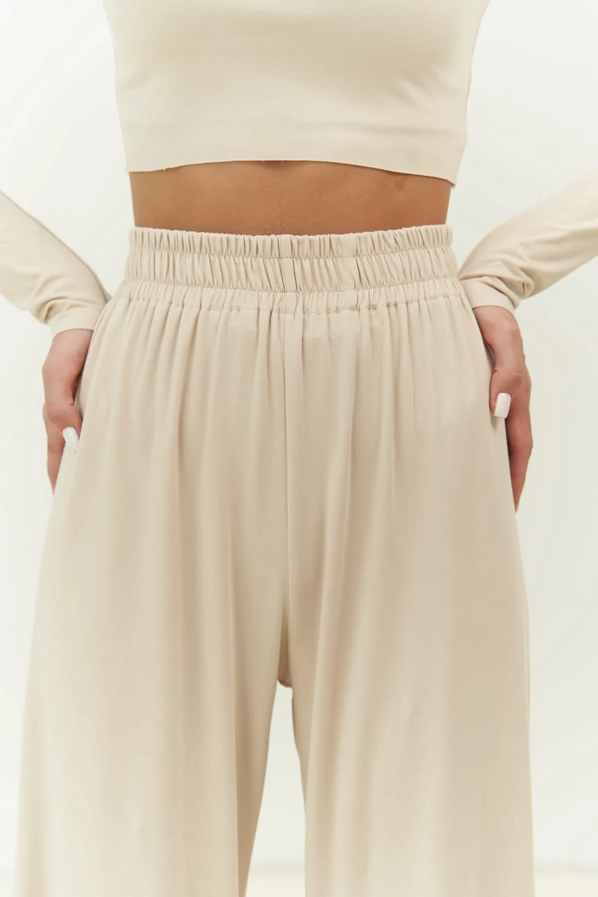 MAİ COLLECTİON  Jany – Langärmliges, beiges Crop-Hosen-Set