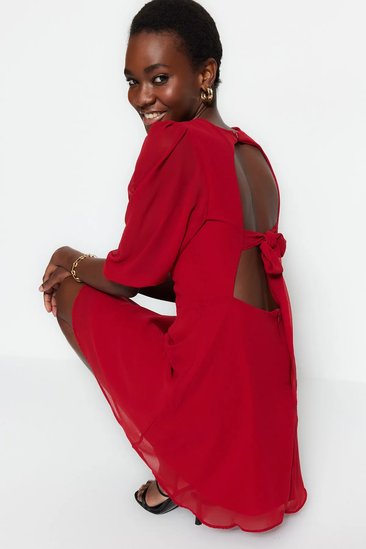 Trendyol Collection  Burgunderrotes gerade geschnittenes Mini-Kleid aus gewebter Baumwolle mit herzförmigem Kragen und gemustertem Webkleid TWOSS23EL00284