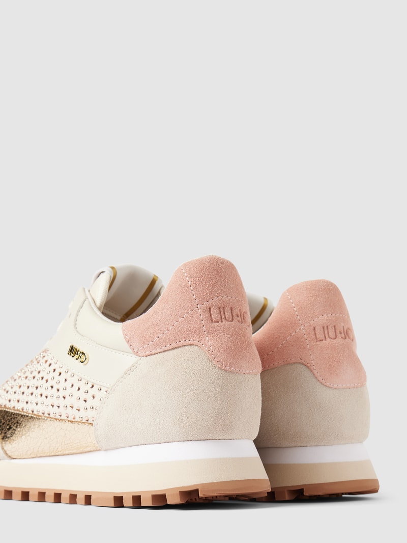 Sneaker mit Label-Applikation Modell 'WONDER' in beige