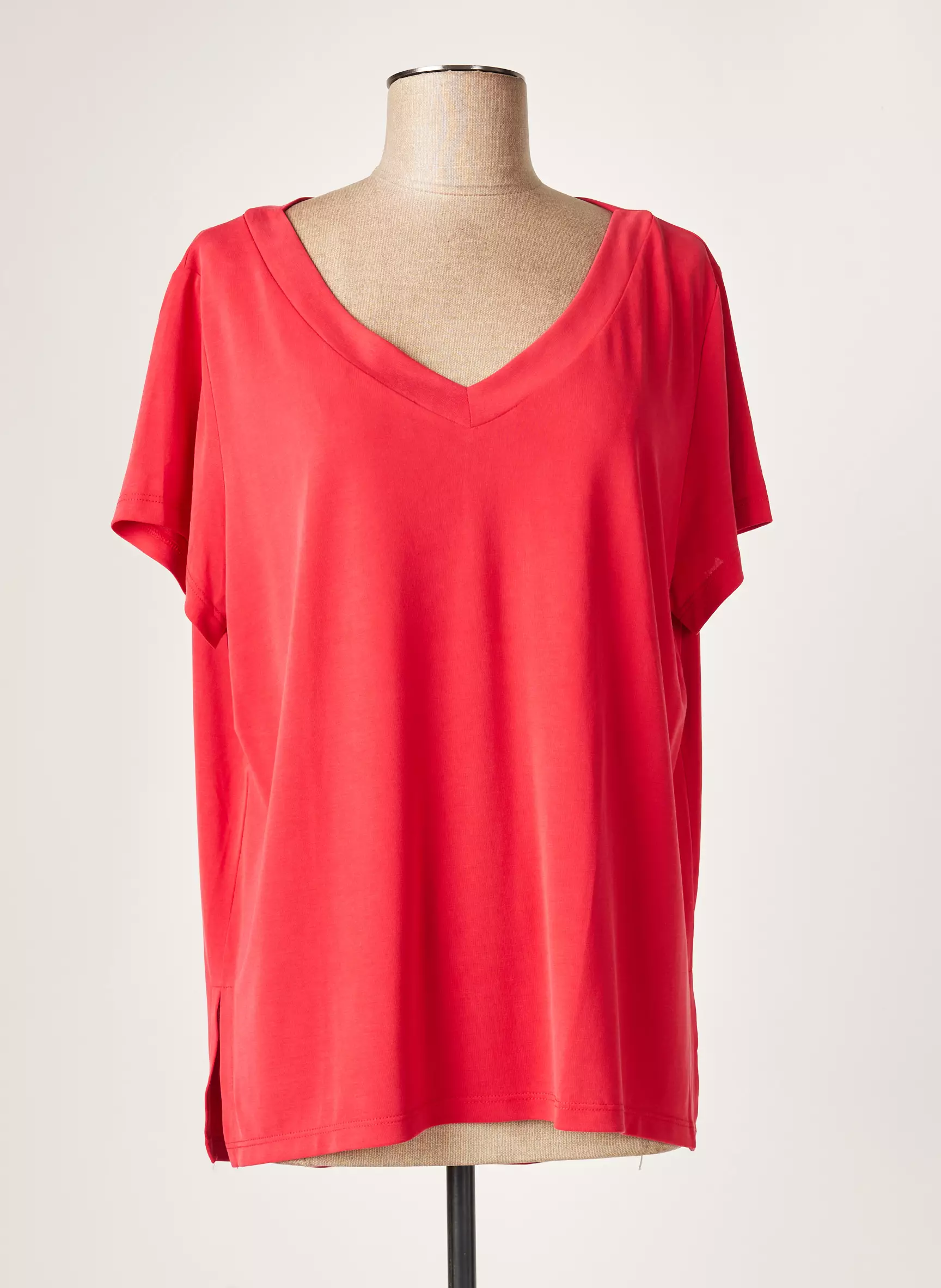 An Vito Tshirts Femme couleur rouge