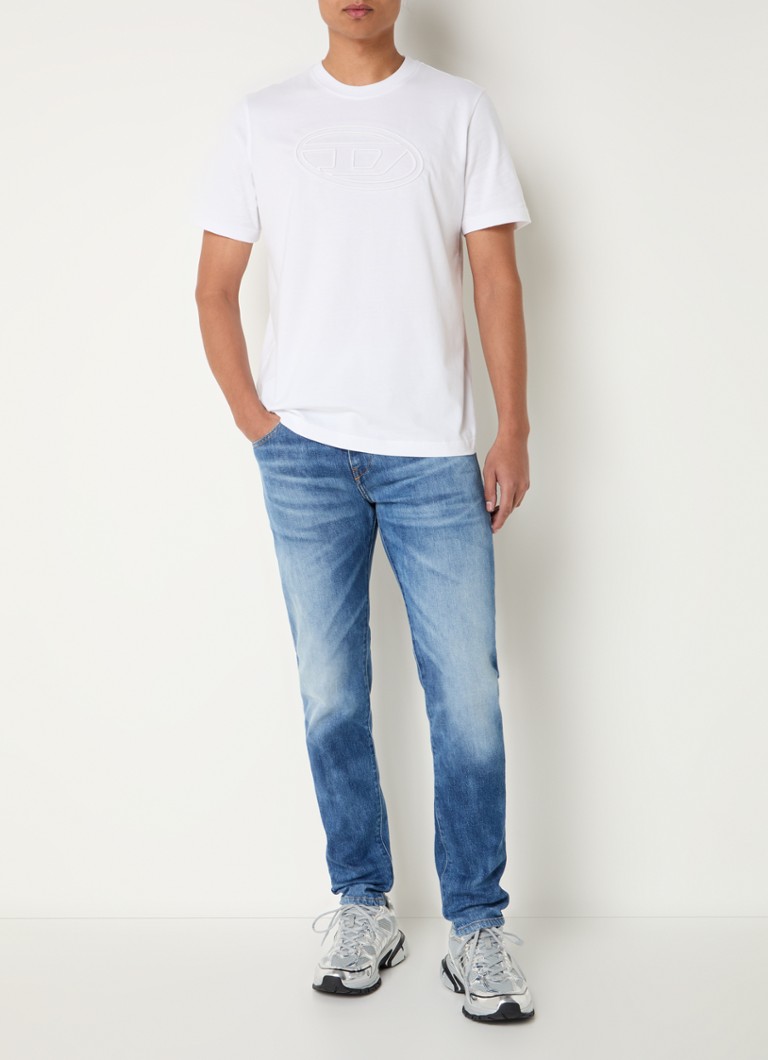 Vaqueros Diesel D-strukt slim fit 2019, średnio sprany