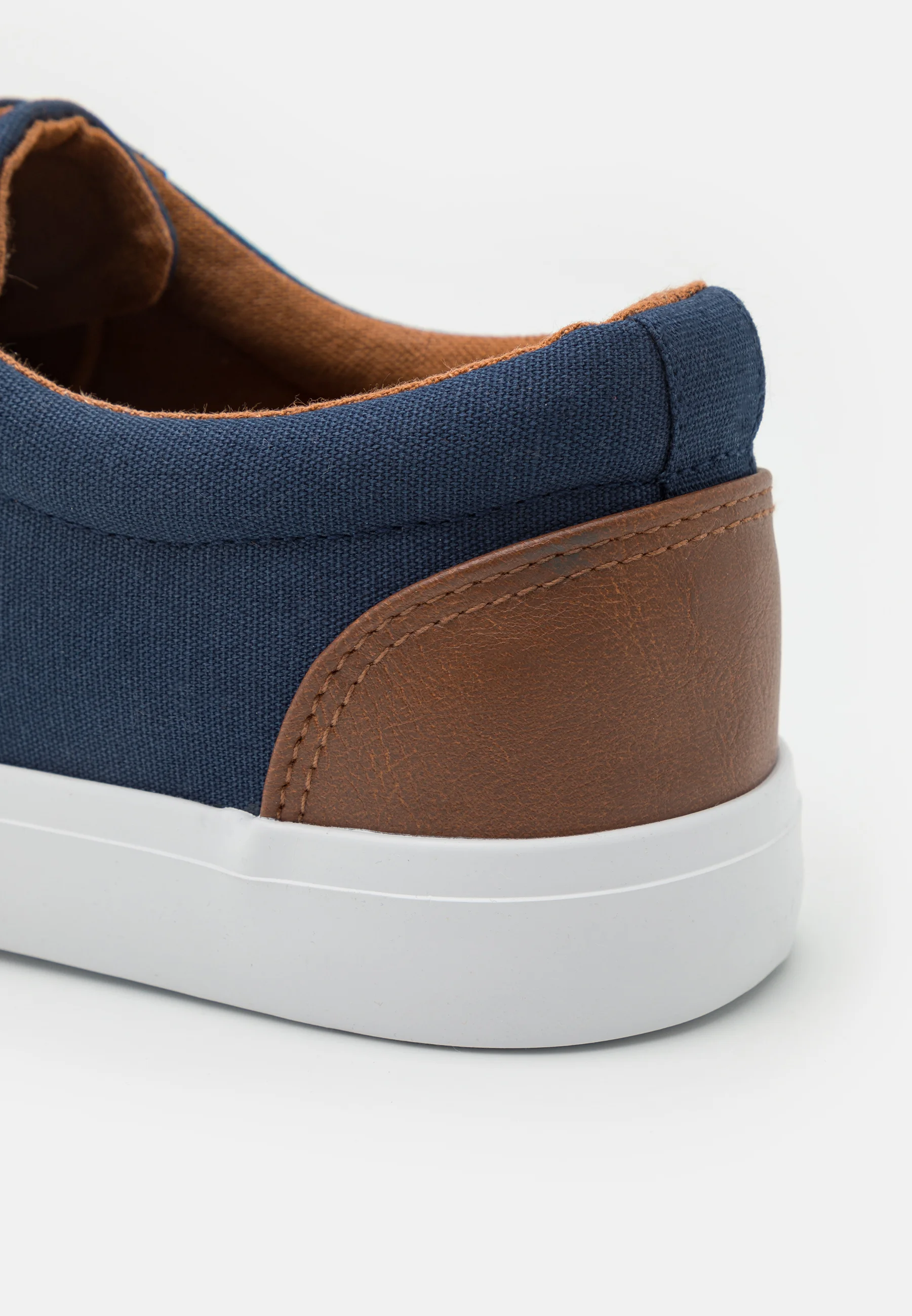 Zapatillas bajas Pier One