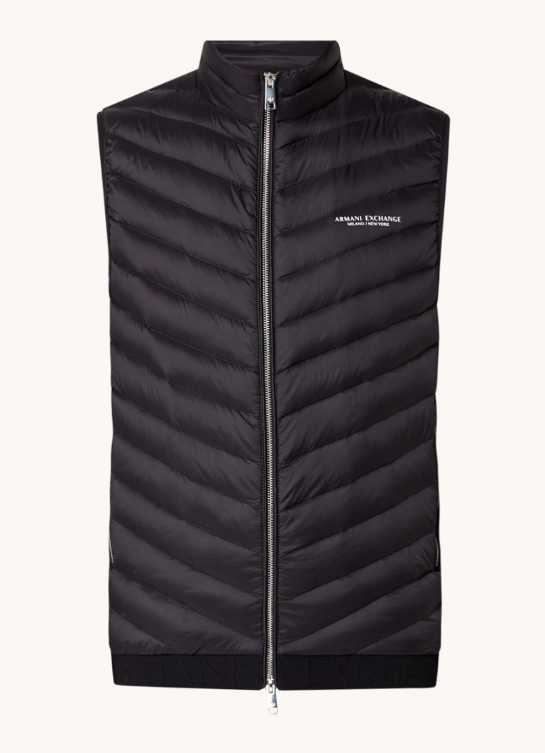 Gilet trapuntato Armani Exchange con imbottitura in piuma e tasche con cerniera.