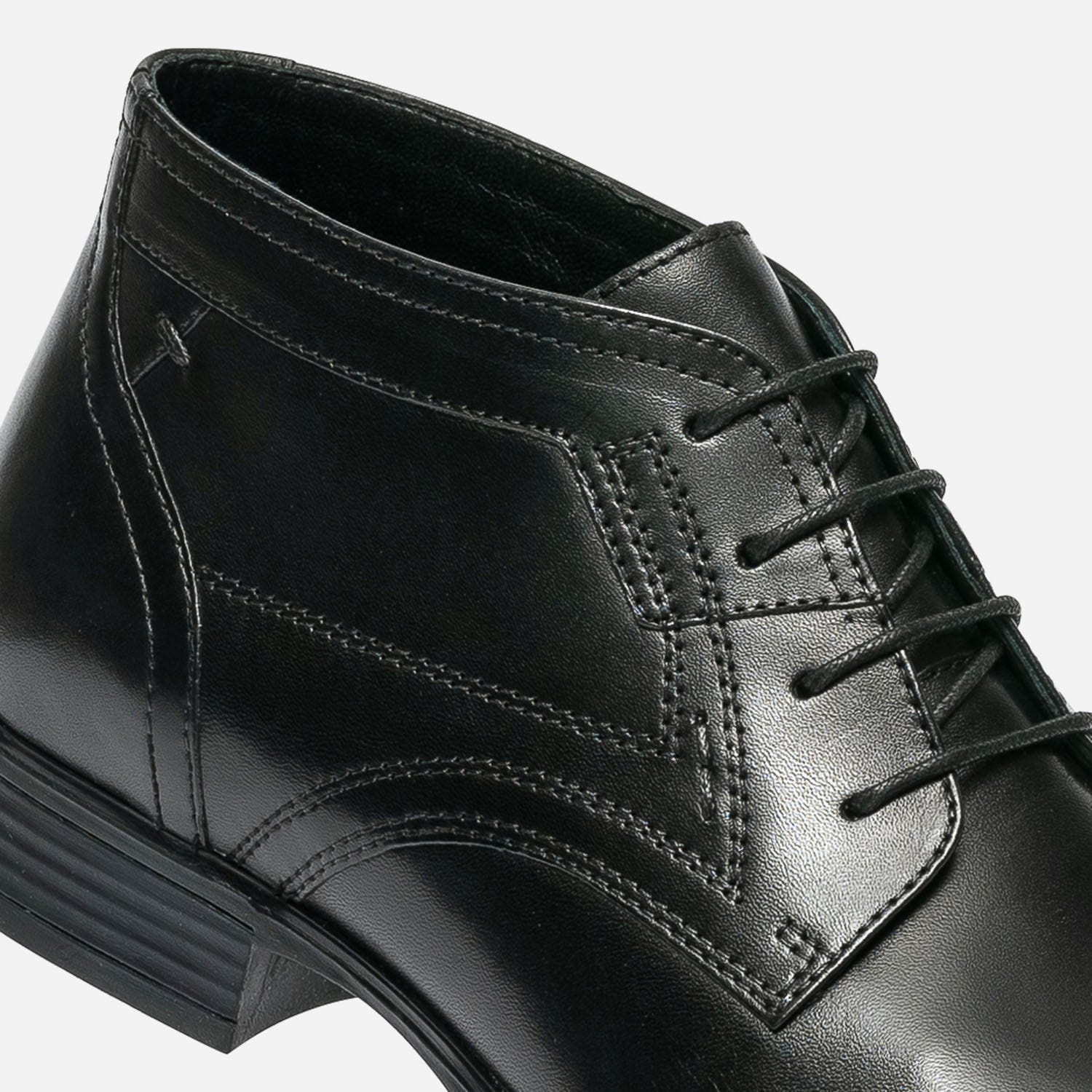 Chukka boots noir en cuir