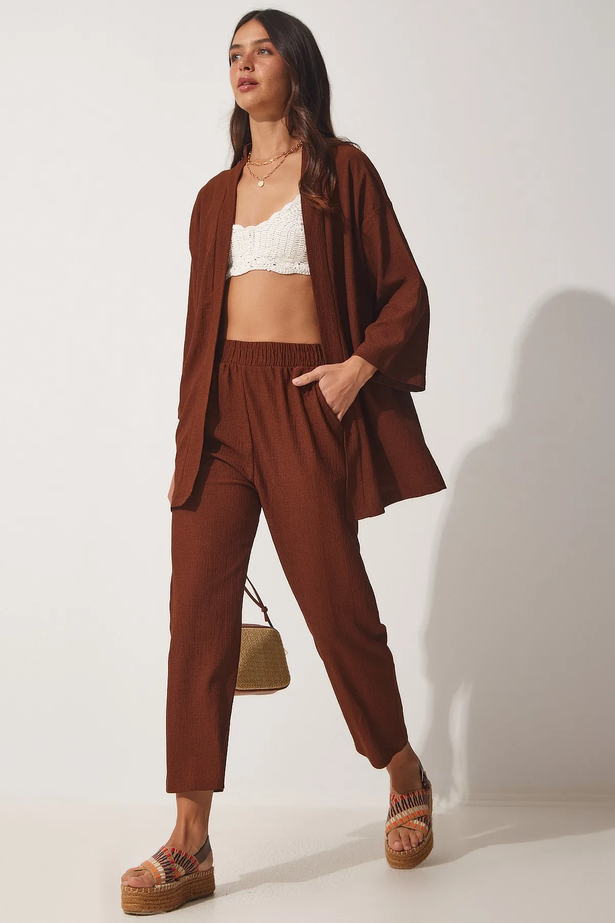Happiness İstanbul  Braunes Damen-Kimono-Hosen-Strickset BY00050