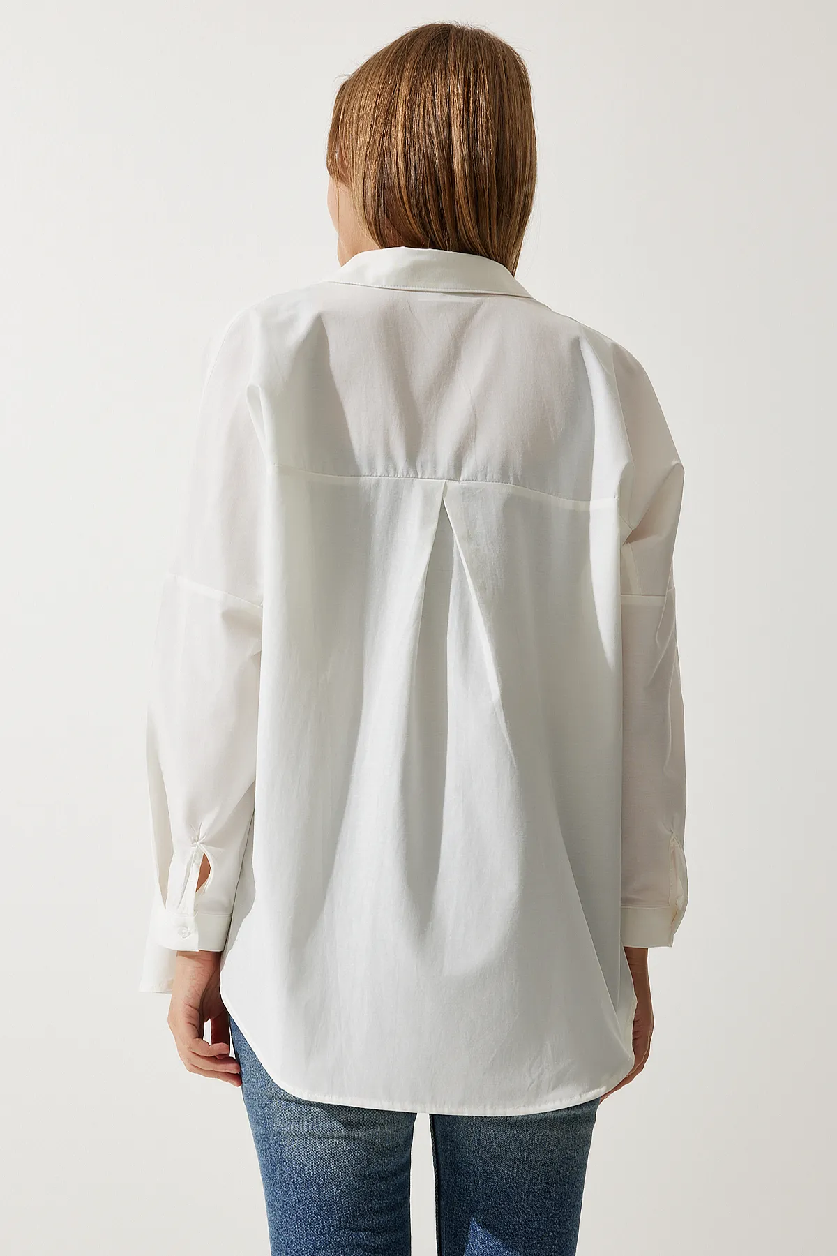 Happiness İstanbul  Ecrufarbenes, langes Basic-Shirt für Damen in Übergröße DD00842
