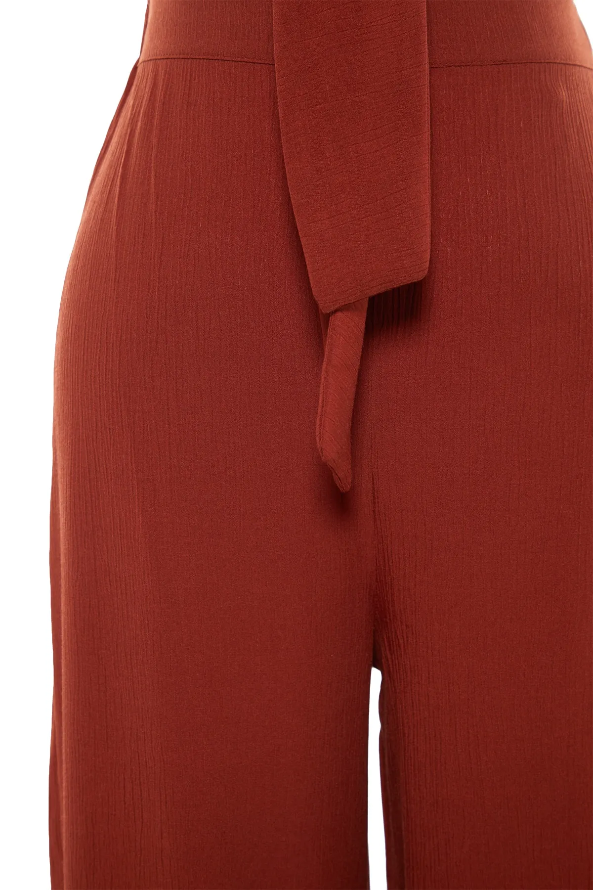 Trendyol Collection  Brauner gewebter Blusen-Hosenanzug mit Krawatte TBESS22AU0108