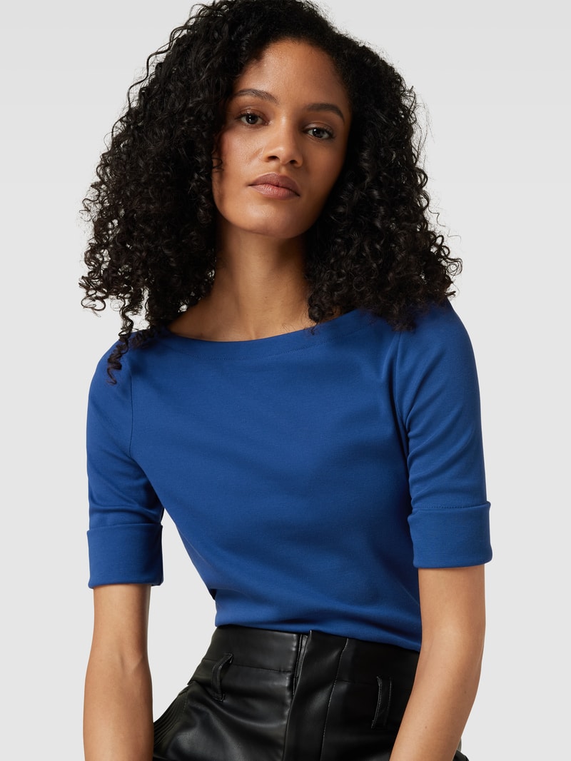 T-Shirt mit U-Boot-Ausschnitt in blau