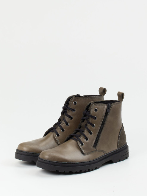 Boots-47012490513 Ralph Harrison Country