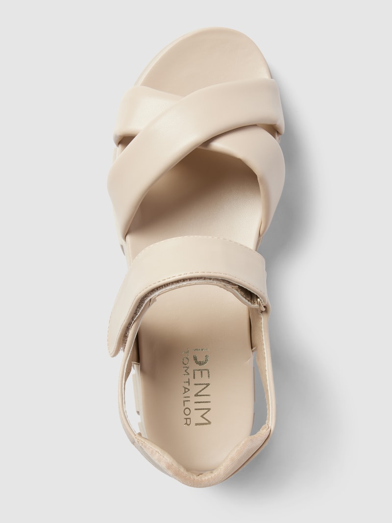 Sandalen mit Klettverschluss in beige