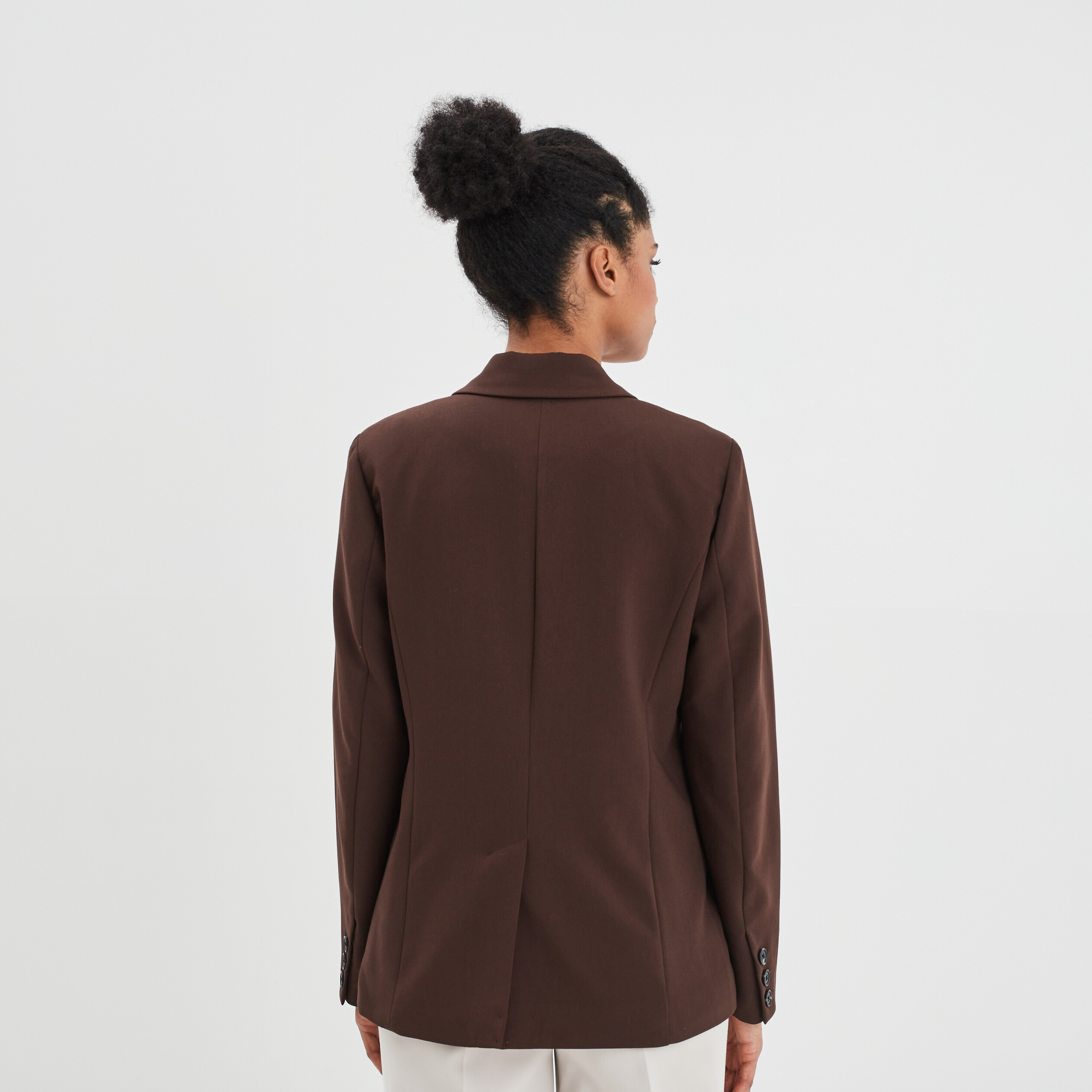 Veste droite boutonnée manches longues marron foncé femme | La Halle