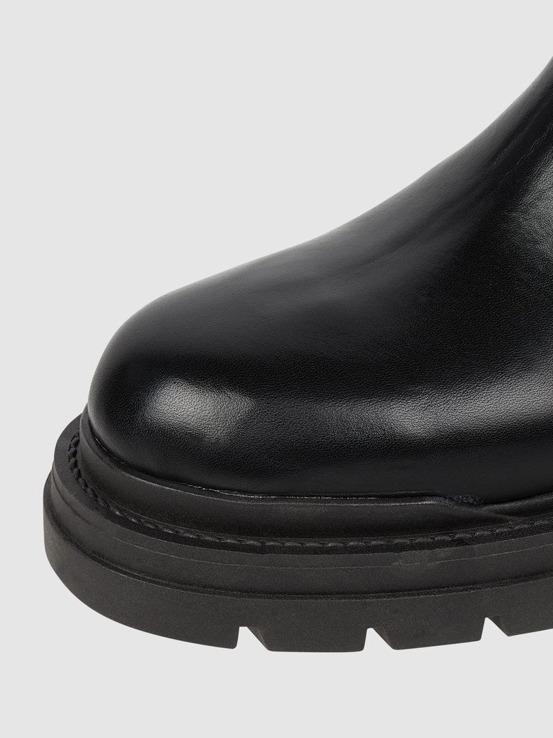 Stiefel aus Leder in schwarz