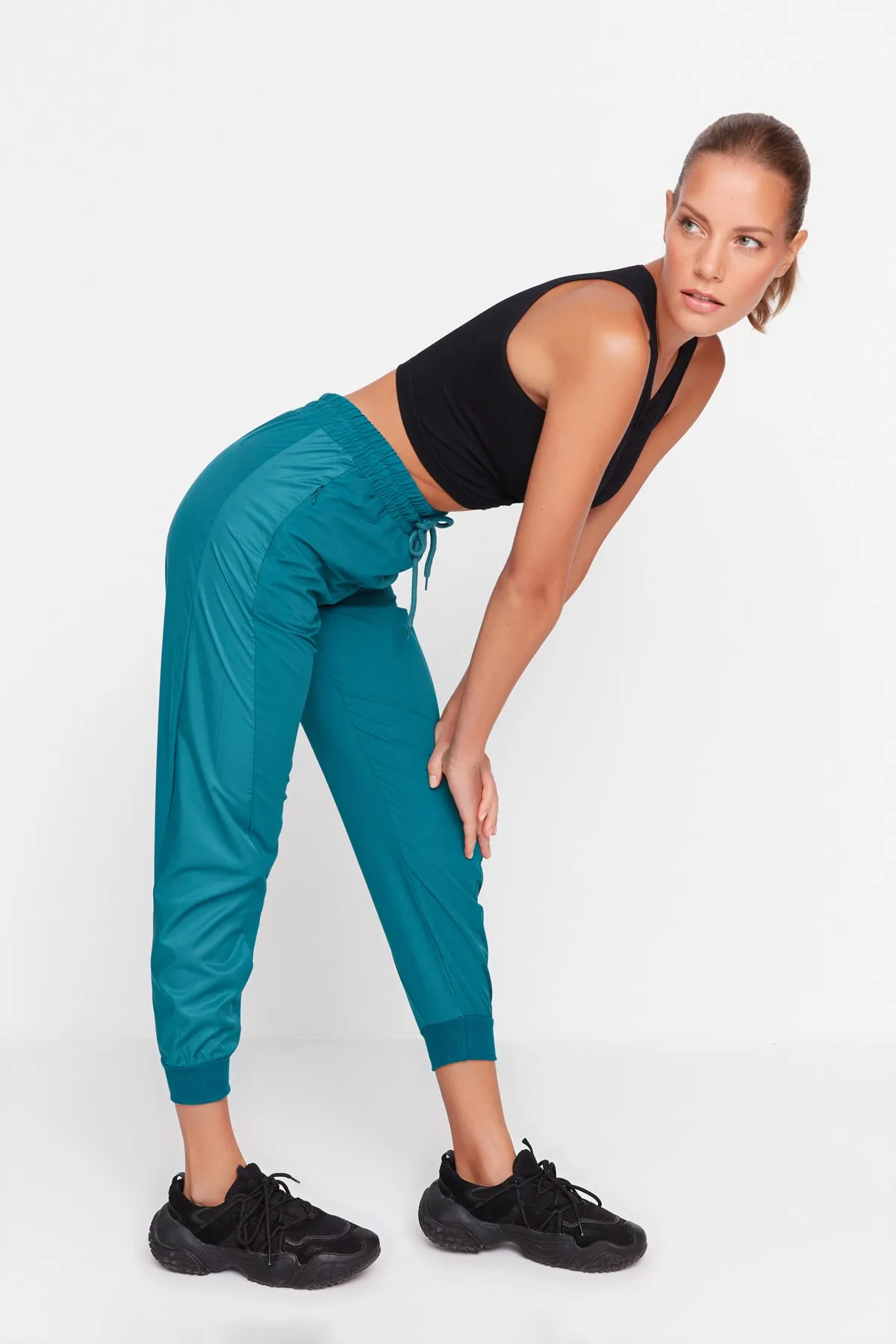 Trendyol Collection  Jogginghose - Grün - Relaxed