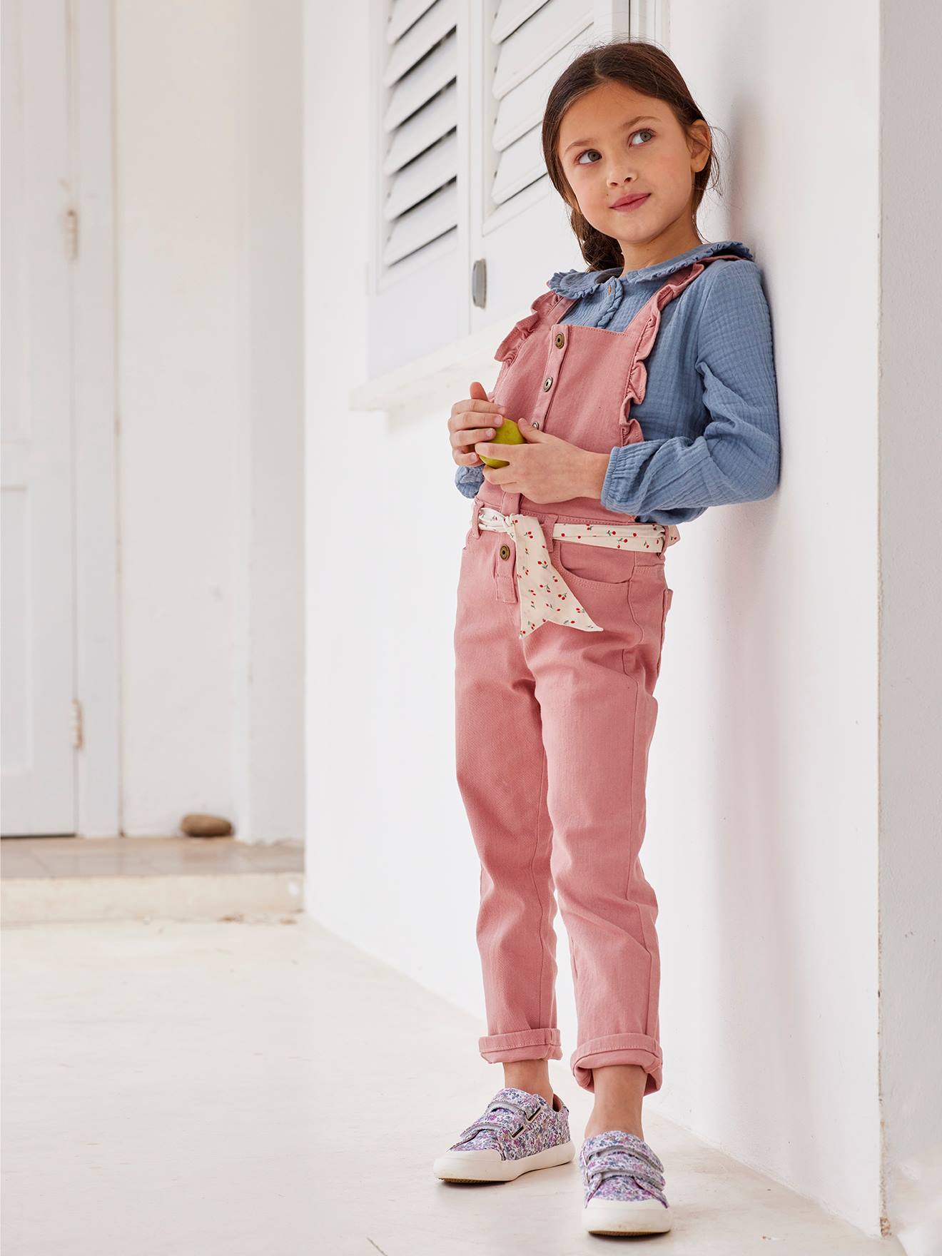 Salopette volantée fille ceinture imprimée cerises bois de rose