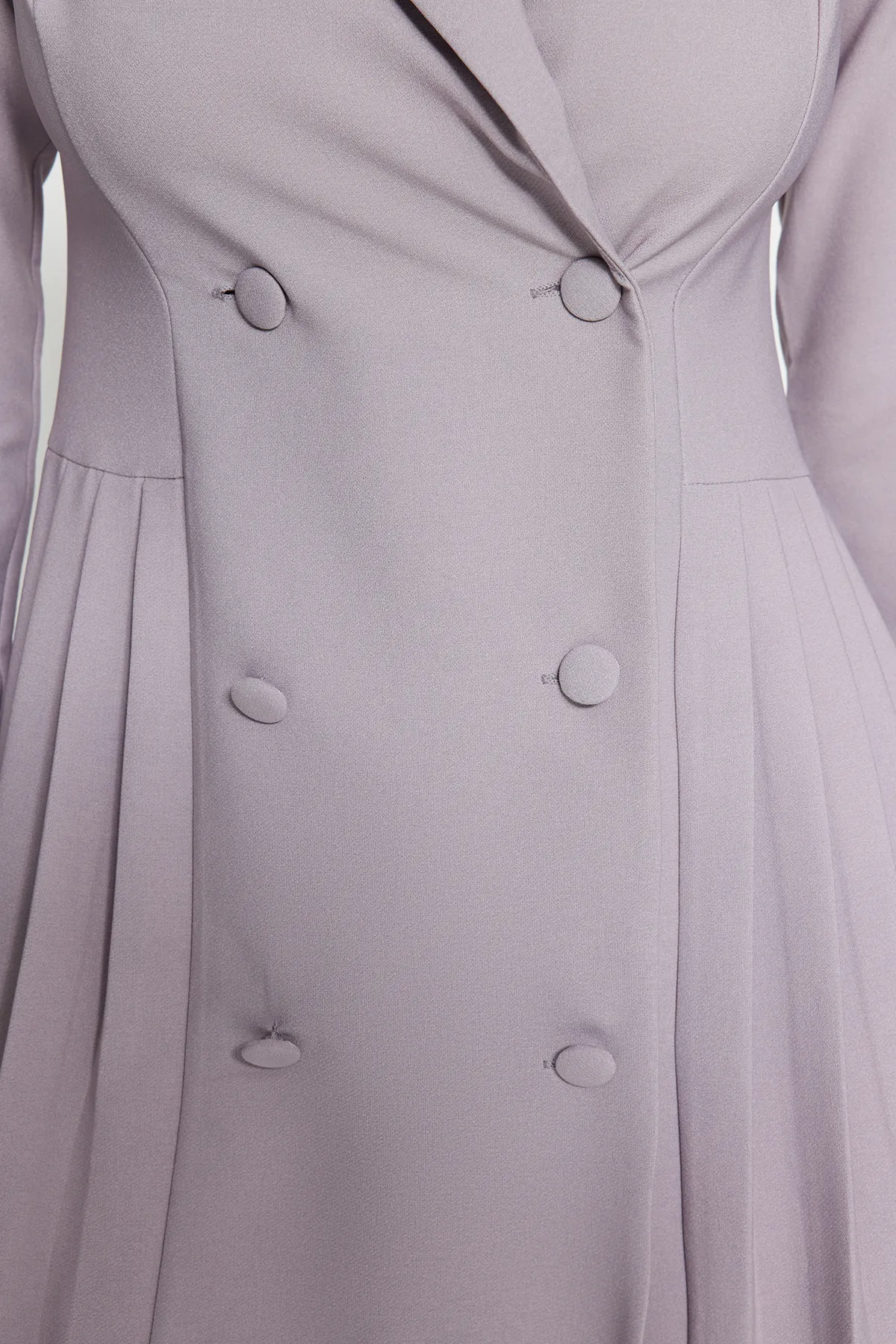 Trendyol Collection  Graues plissiertes Mini-Jackenkleid aus Webstoff TWOAW24EL00295