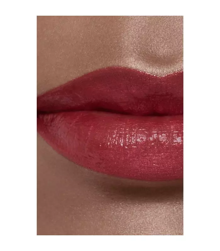 ROUGE COCO BLOOM Le rouge à levrès hydratant et repulpant longue tenue, couleur et brillance intenses