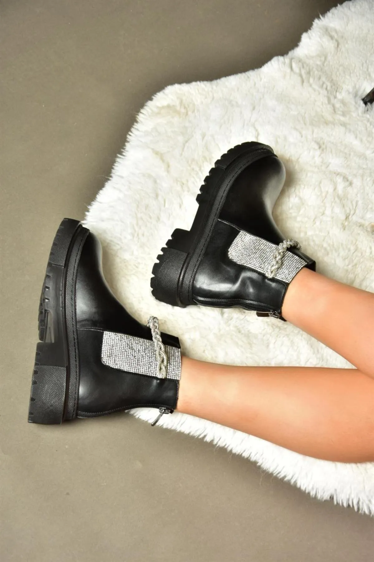 Fox Shoes  R726418209 Damenstiefel mit dicker Sohle in Black Stone