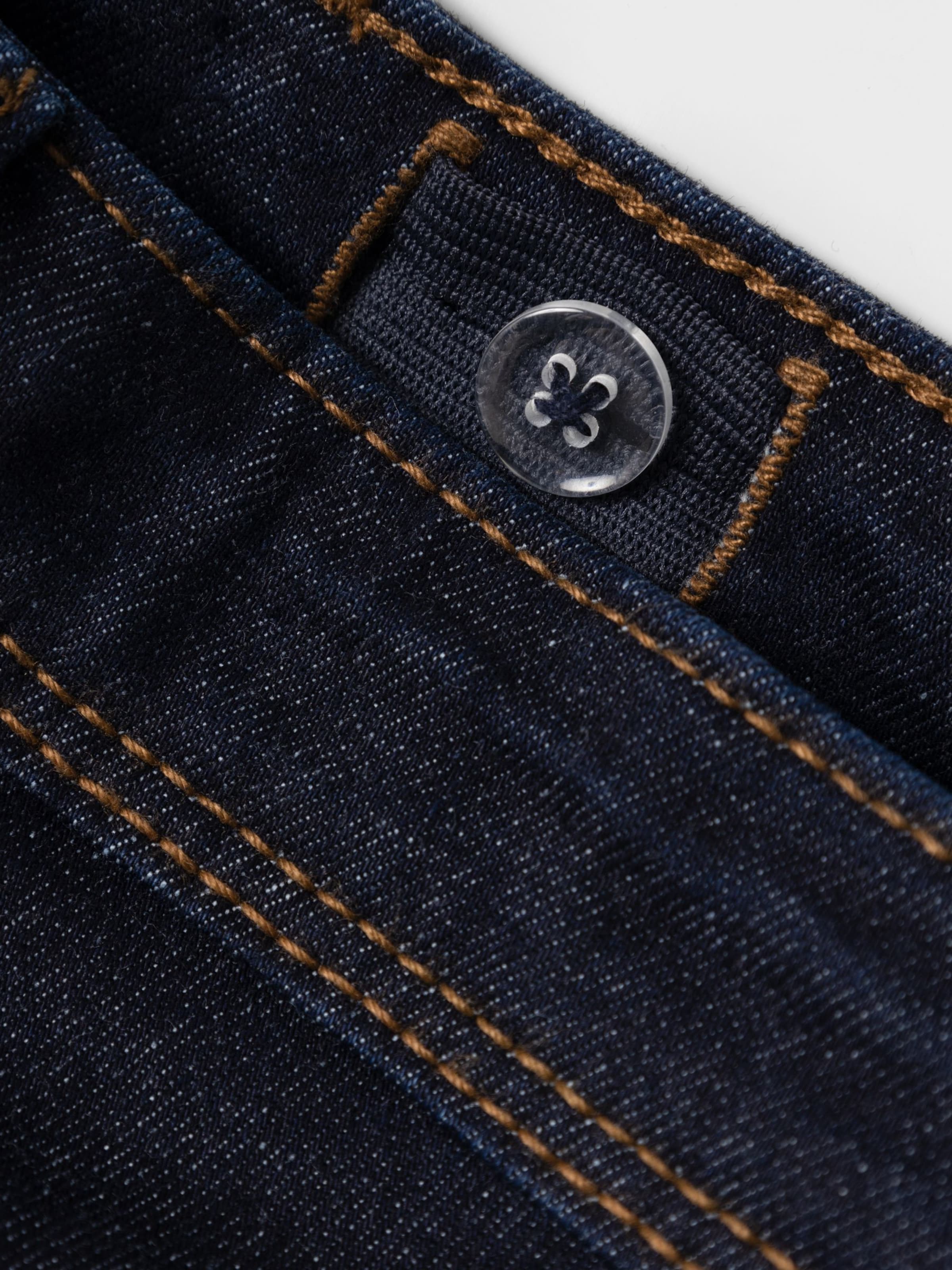 Tapered Jeans