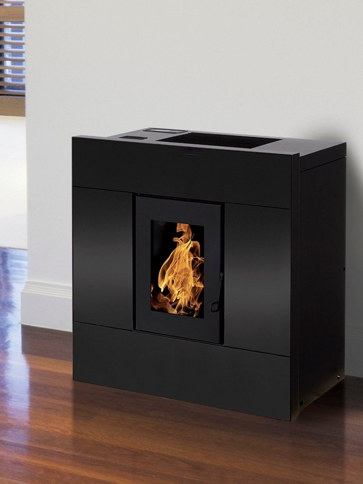 interstoves Pelletofen Scarlett 9, 8 kW, Zeitbrand, (1-tlg), ideal für den Flur, slim Pelletofen