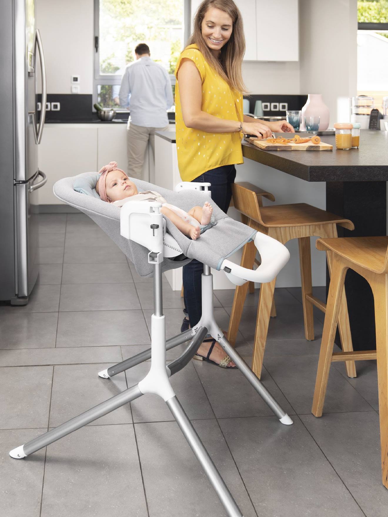 Chaise haute Slick 2 en 1 BABYMOOV blanc bleu gris