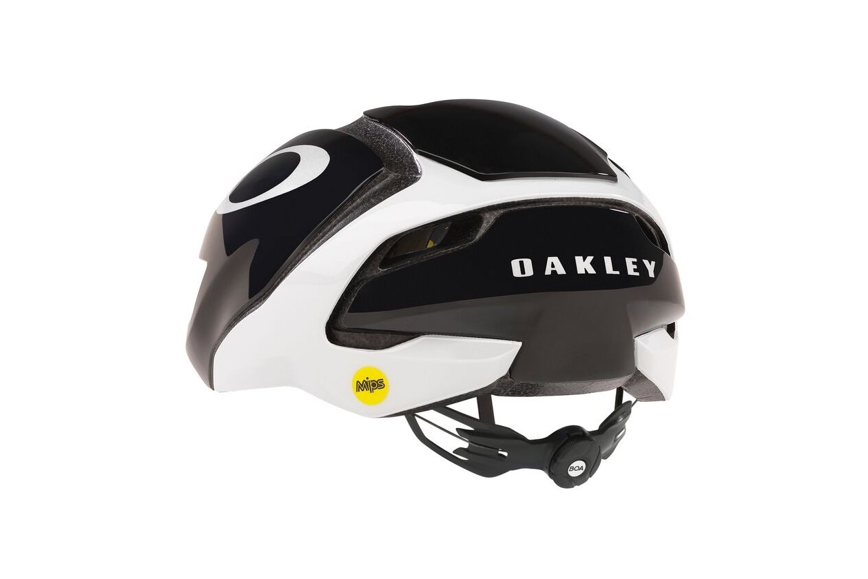 Oakley ARO5