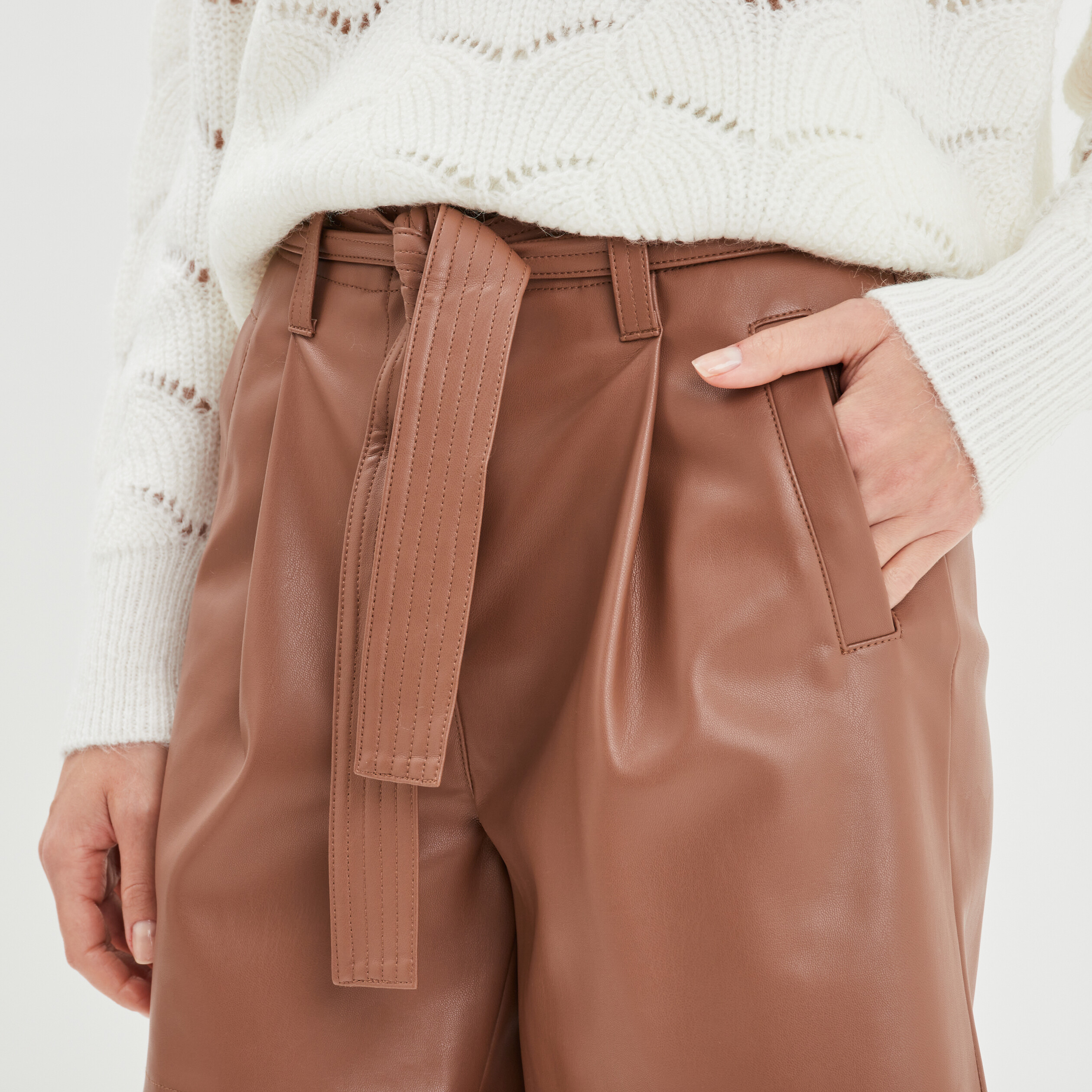 Short simili cuir large ceinturé marron femme | La Halle