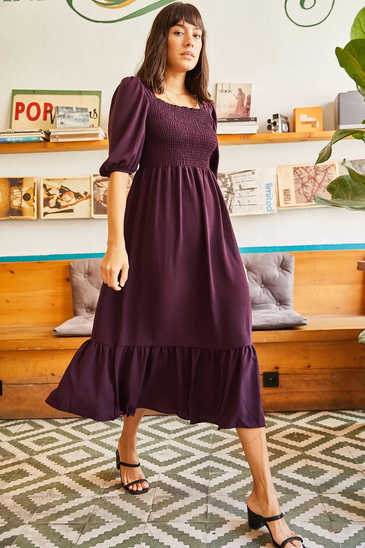 Olalook  Pflaumenfarbenes, plissiertes Bodrum-Kleid mit quadratischem Kragen für Damen ELB-19001557