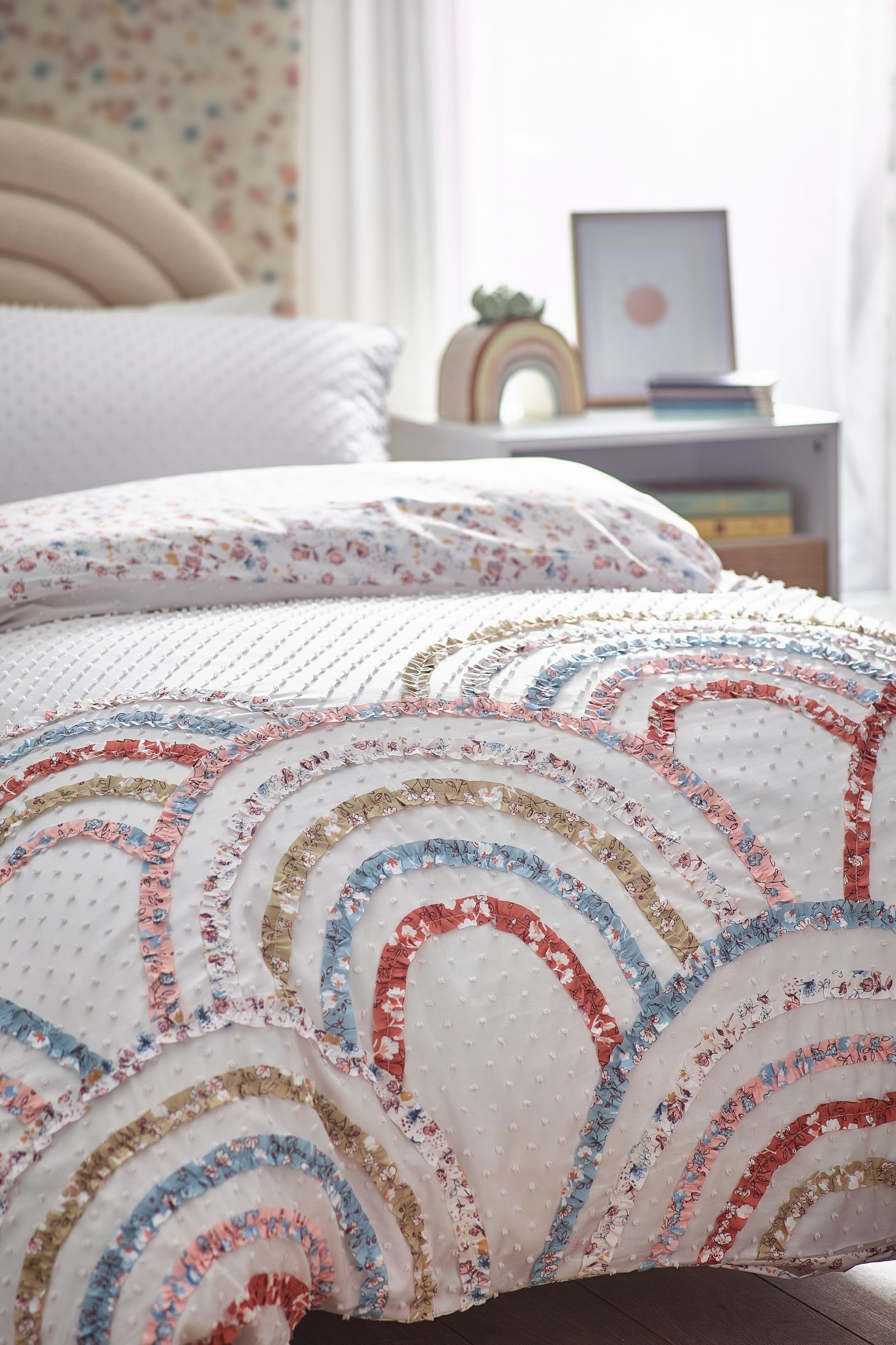 Bett-Set, Strukturierte Bettgarnitur mit Blumen und Rüschen, Next, Bezug: Polyester