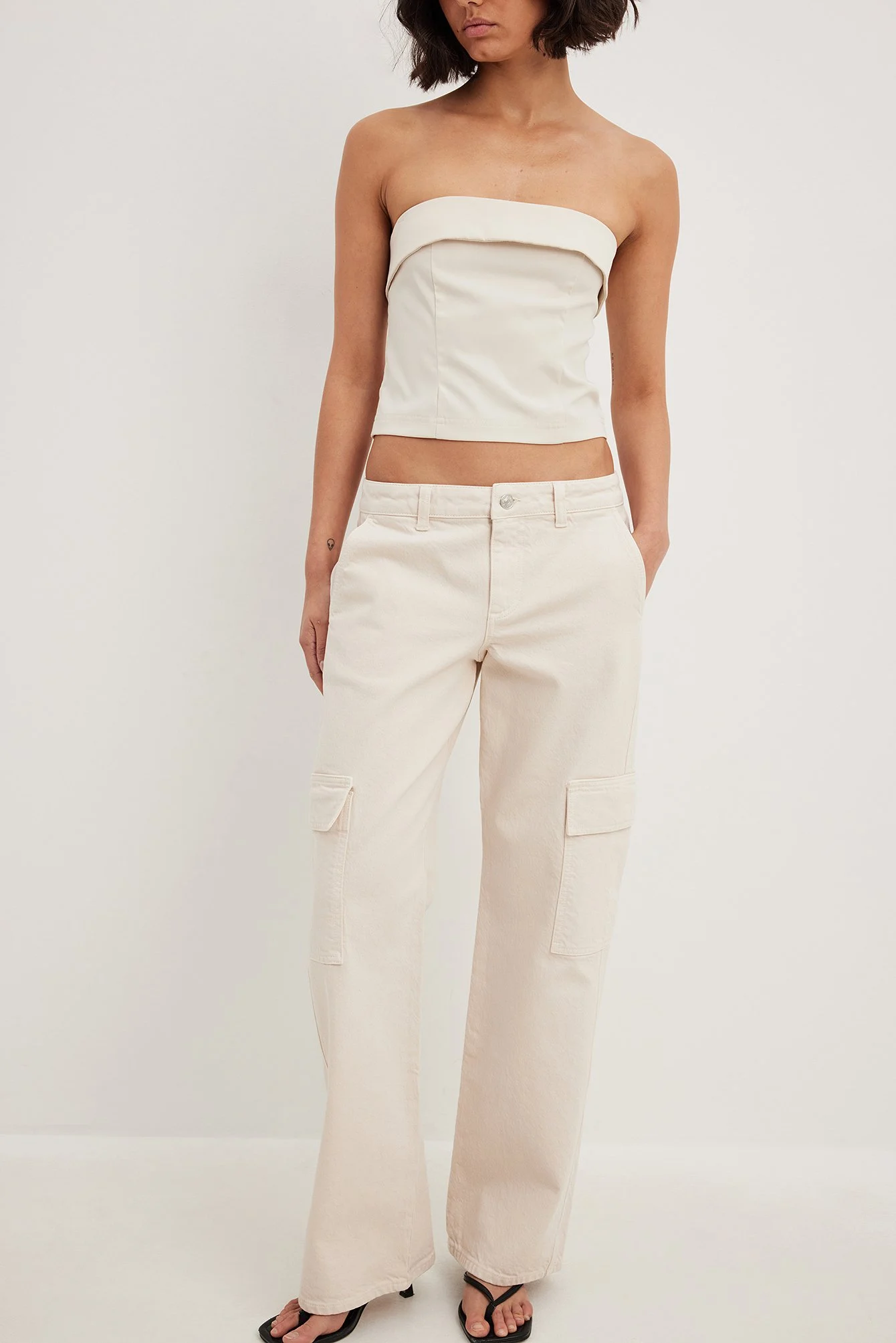 Jeans mit niedriger Taille und Taschendetail