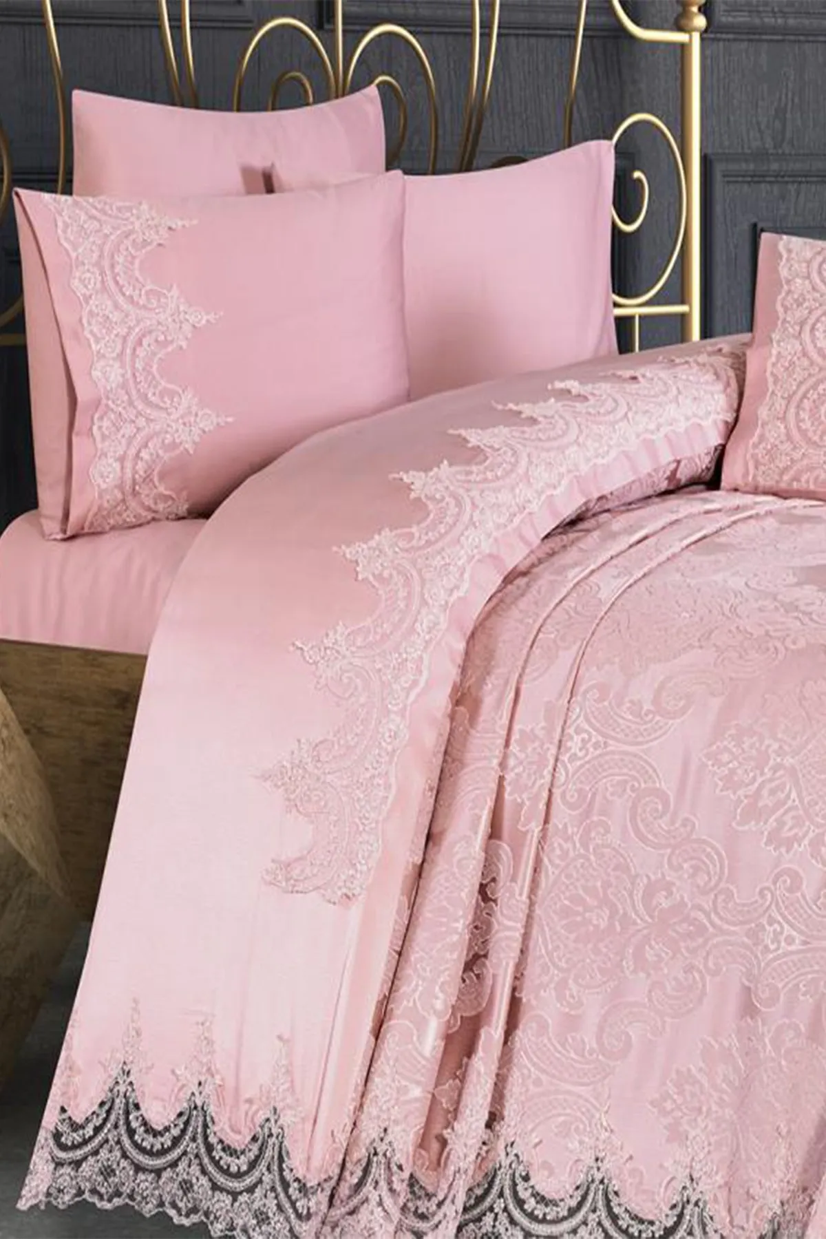 Çeyiz Diyarı  Mitgift-Piqué-Set mit französischer Spitze, Nilay Pudra