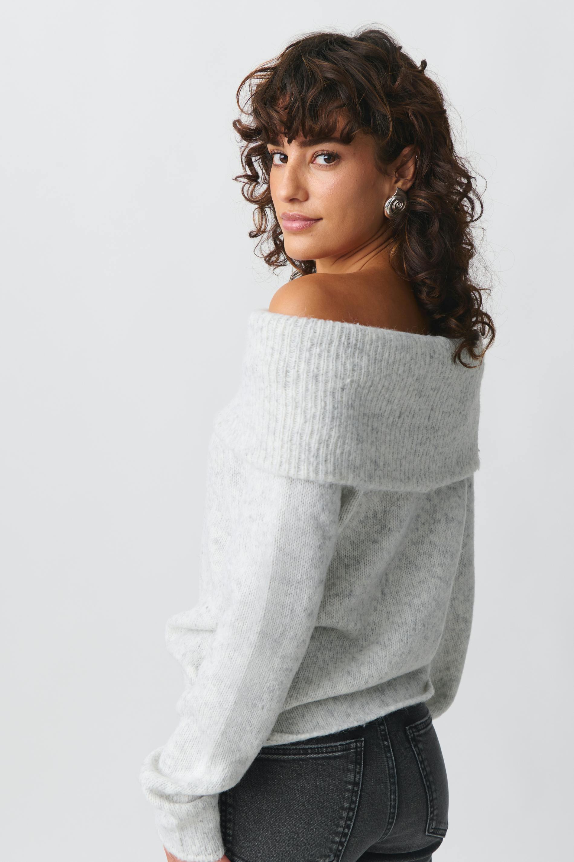 Knitted off shoulder sweater