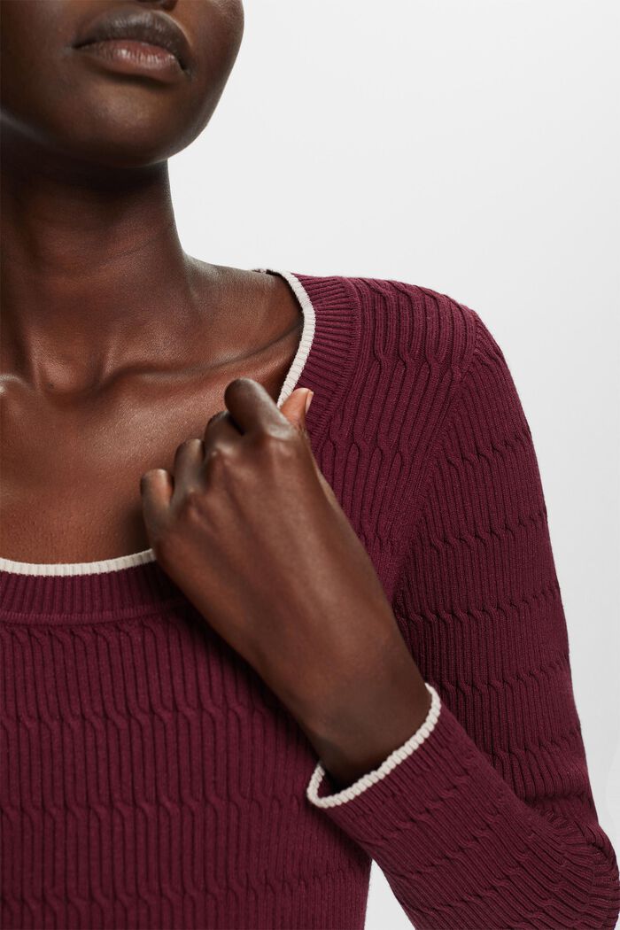Taillierter Zopfstrickpullover