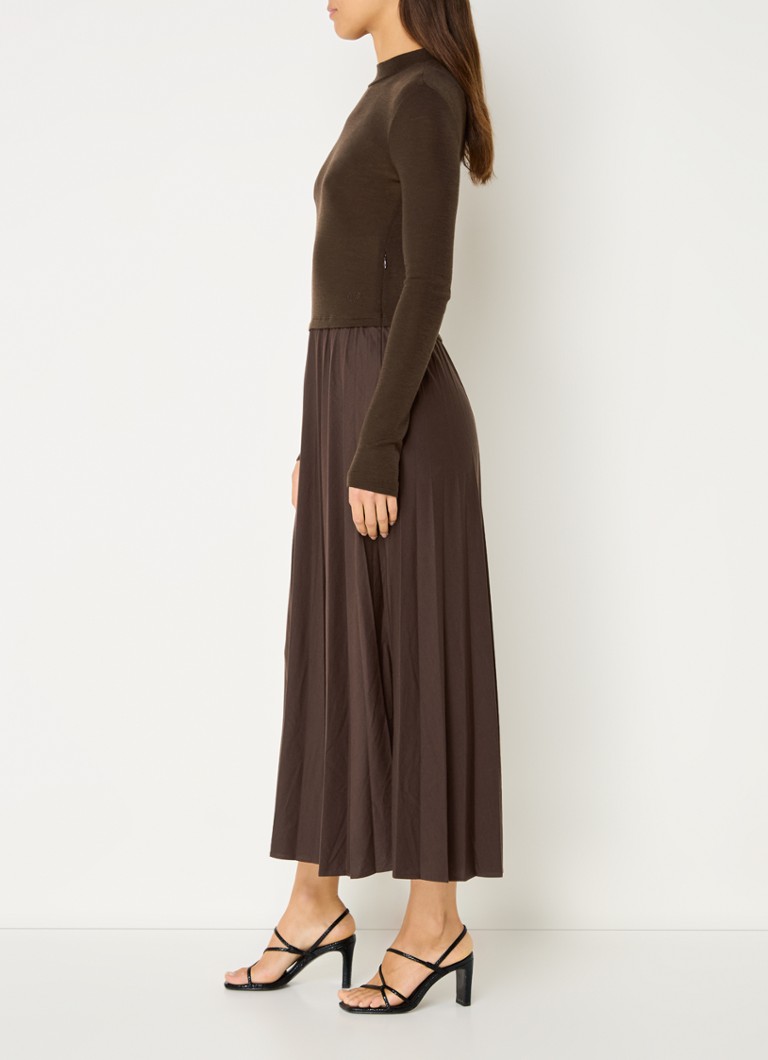 Vestido de punto plisado de largo medio de Claudie Pierlot en mezcla de lana.