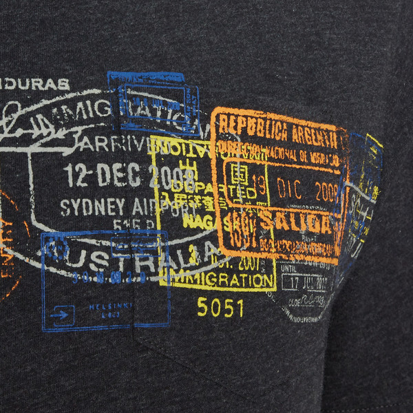 PASSPORT STAMPS POCKET TEE S/S Herren - T-Shirt
