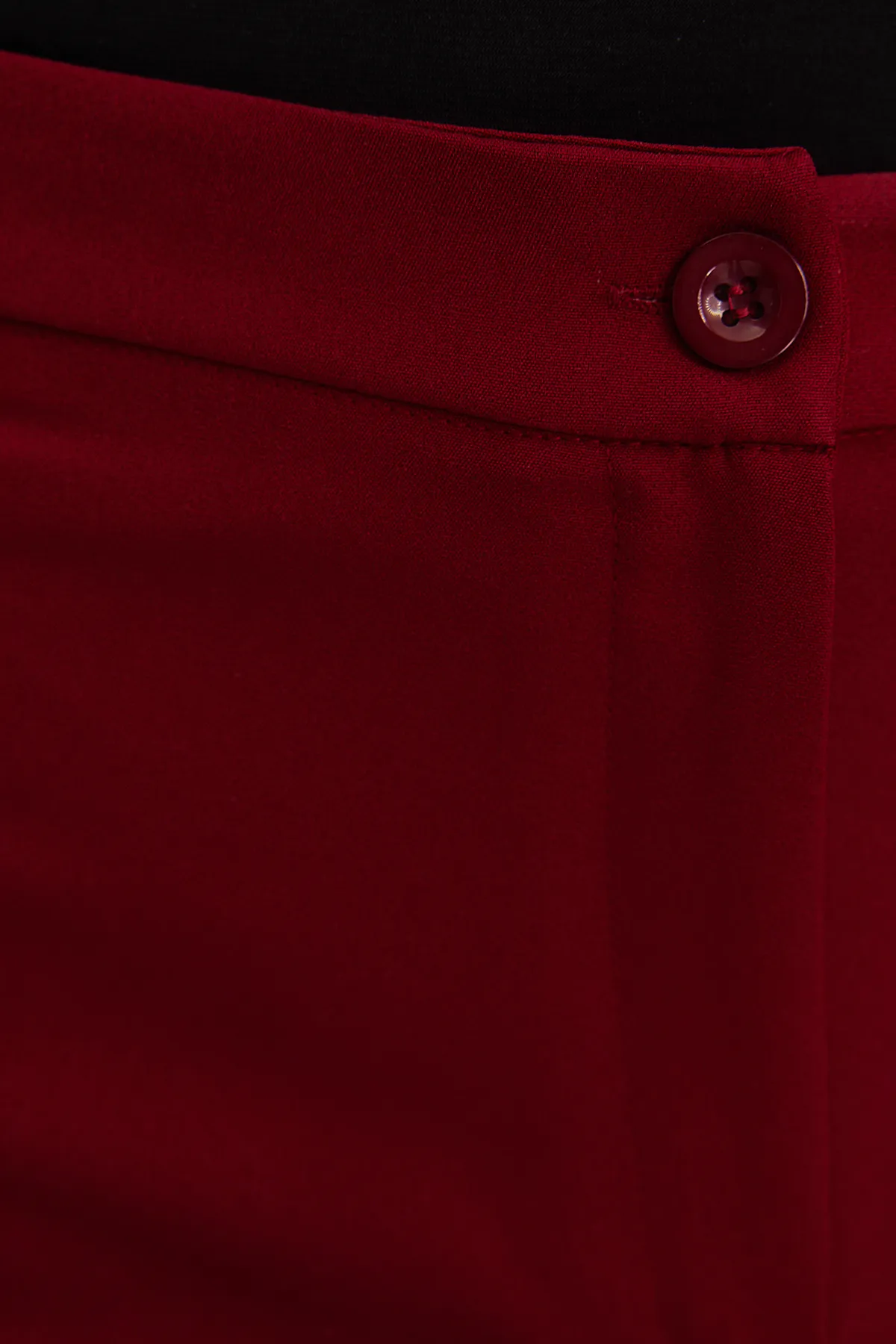 Trendyol Collection  Burgunderrote, gewebte Hose mit ausgestelltem Bein und hoher Taille TWOAW20PL0094