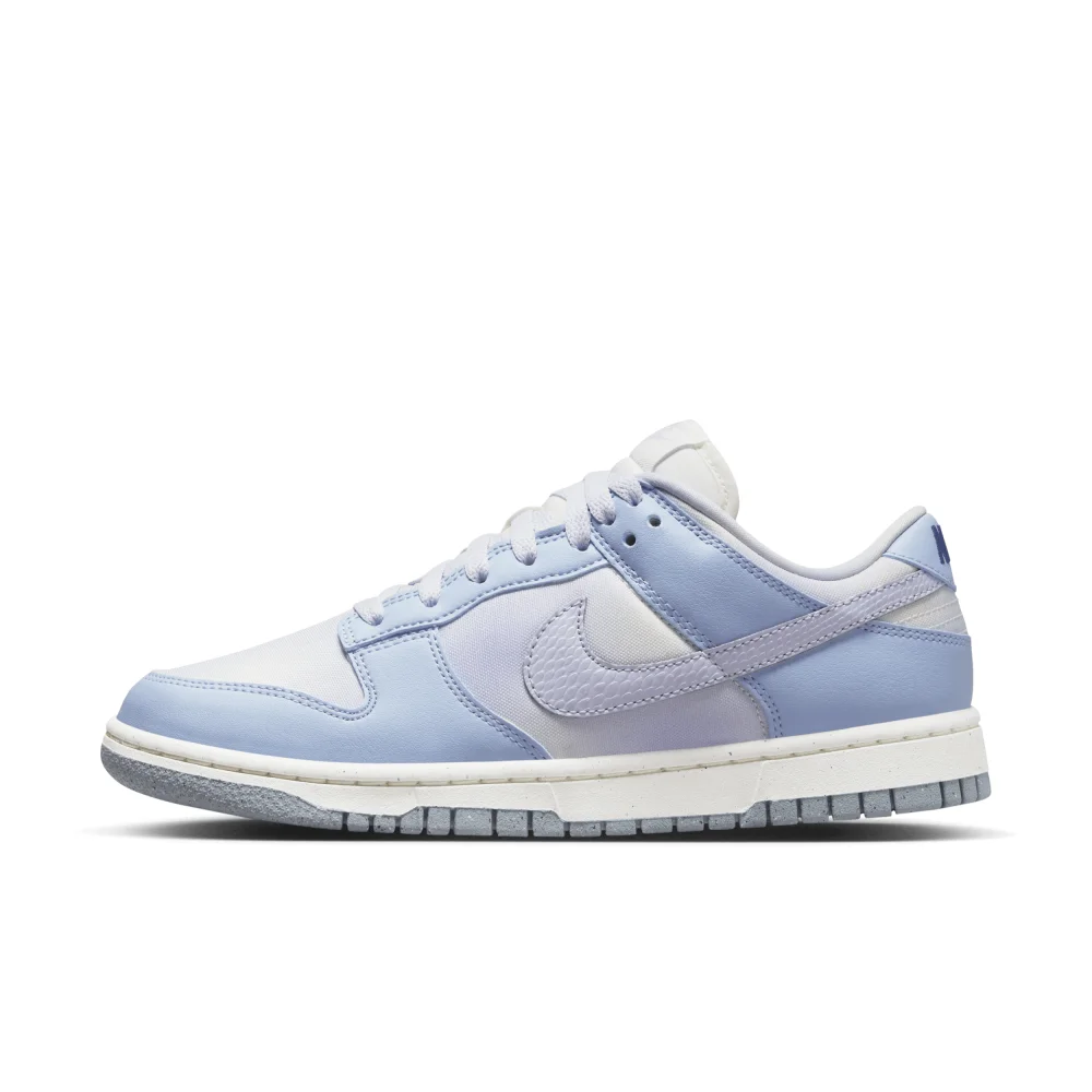 Nike Dunk Low WMNS FN0323-400 / blau