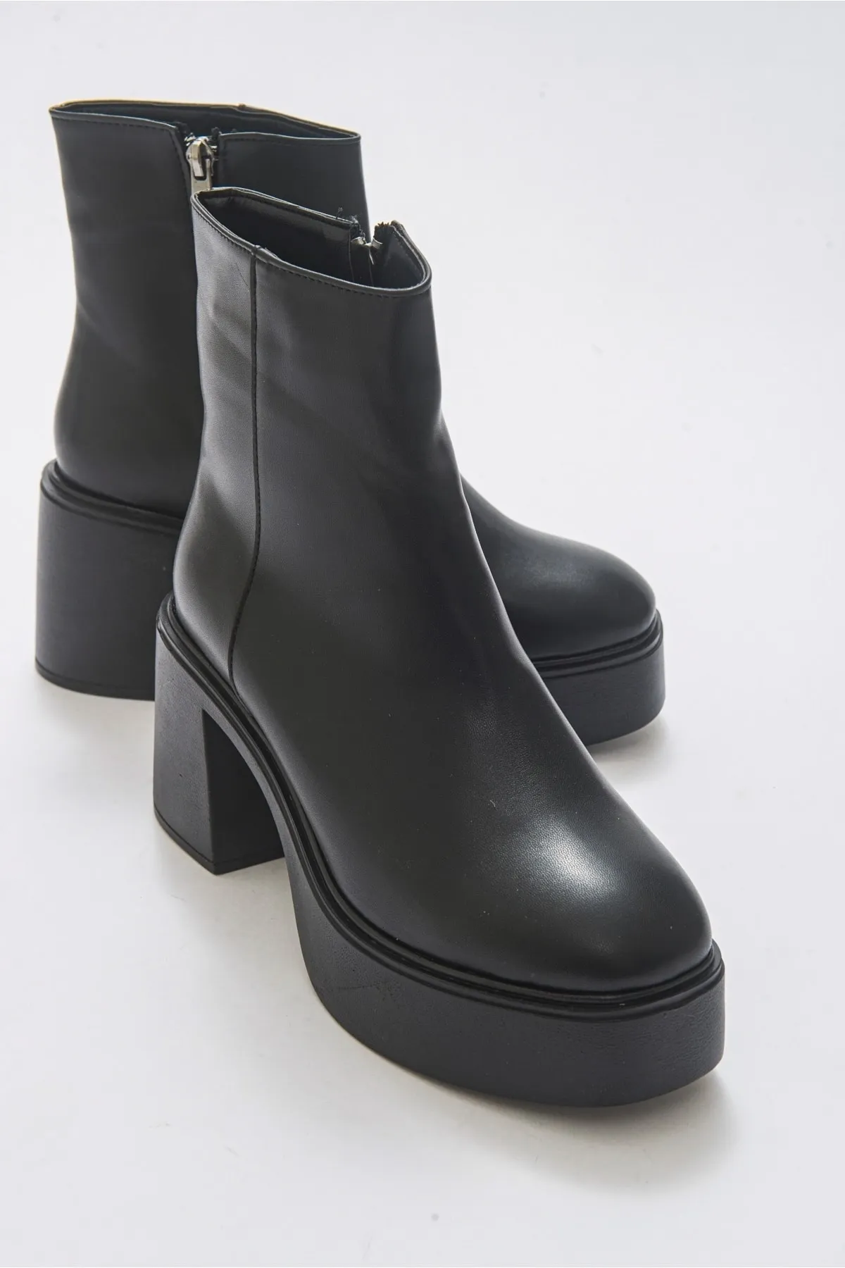 LuviShoes  West Black Skin Damenstiefel