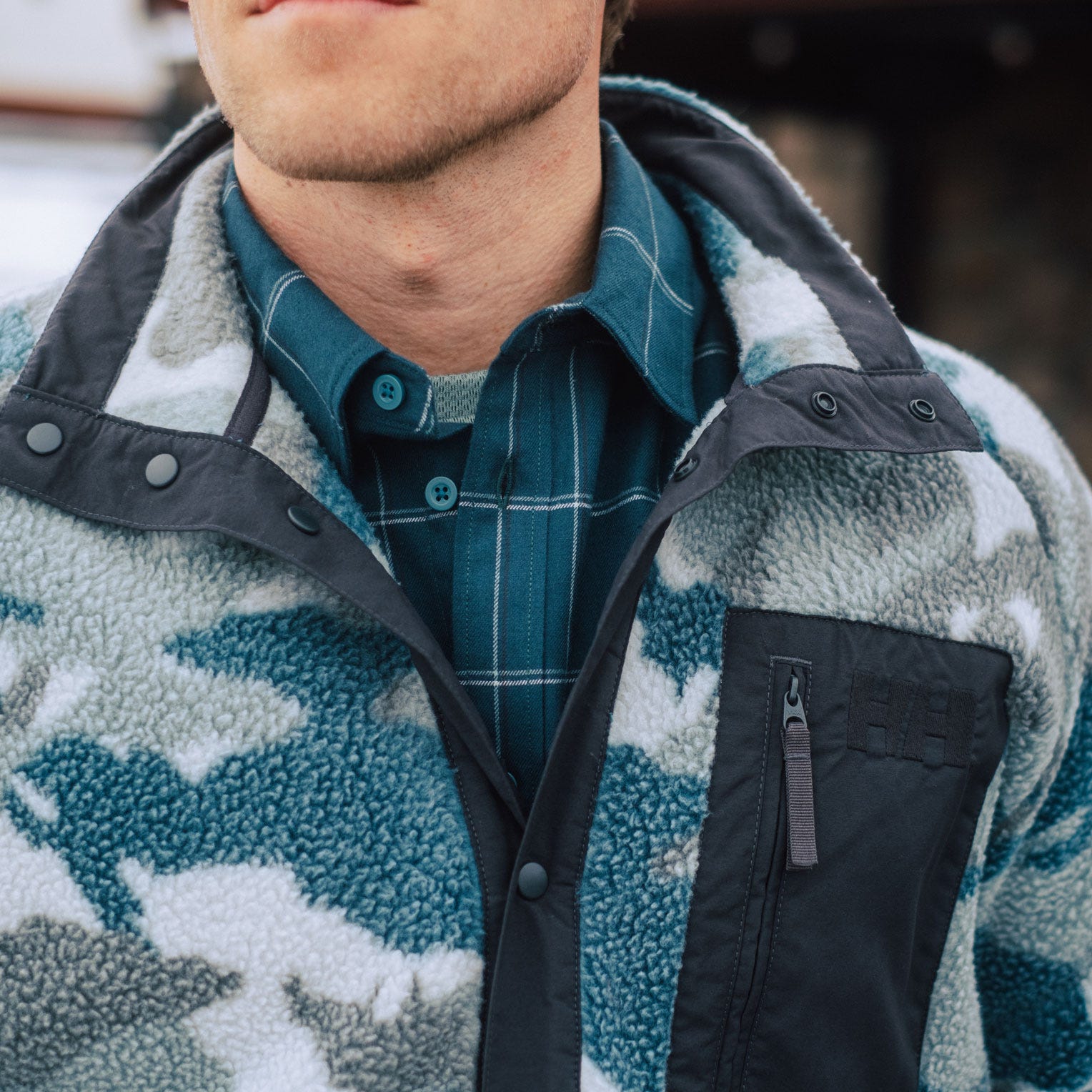 Men's Panorama Printed Pile Snap