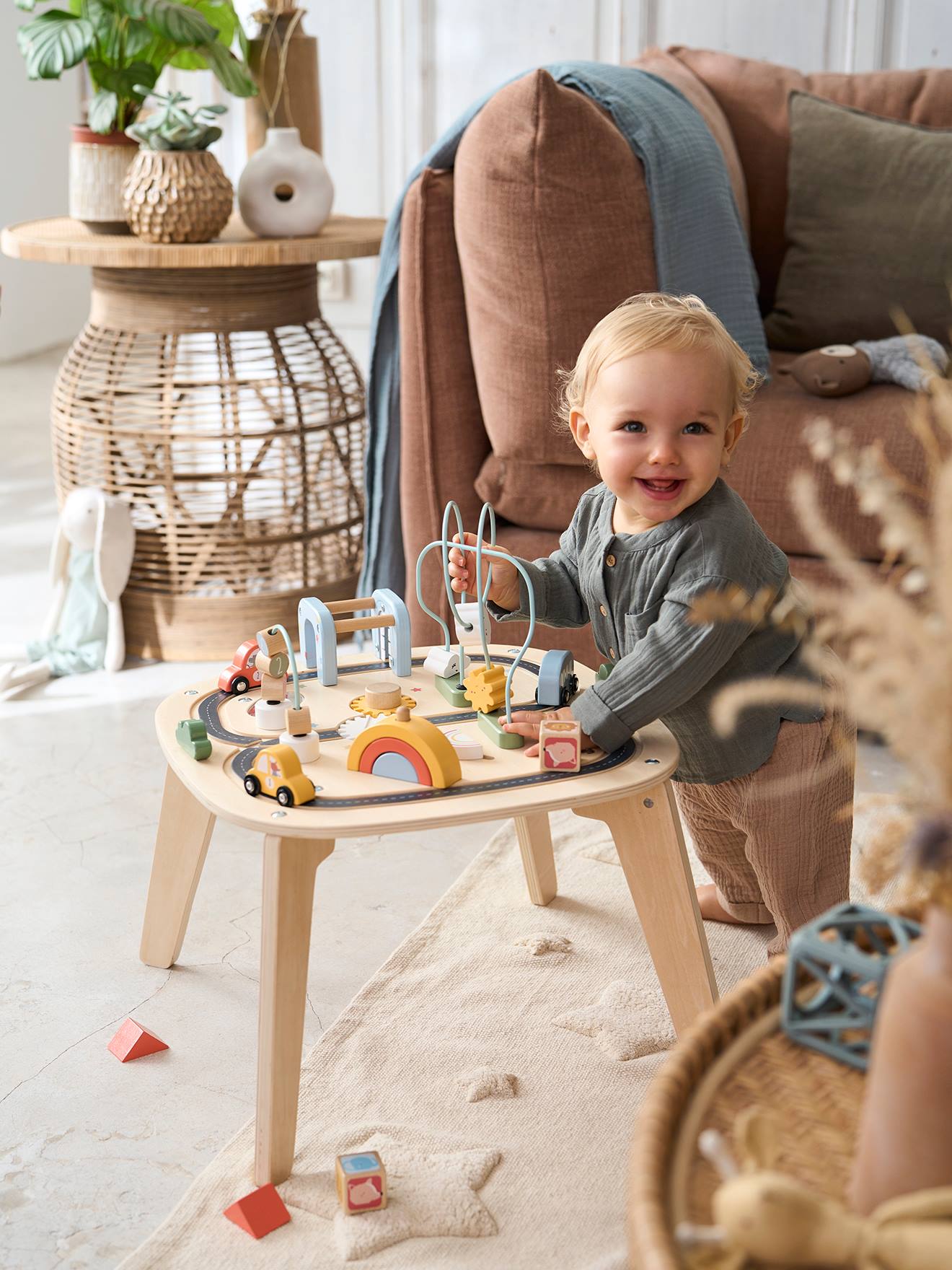 Vertbaudet Baby Activity-Tisch mit Autos, Holz FSC - beige