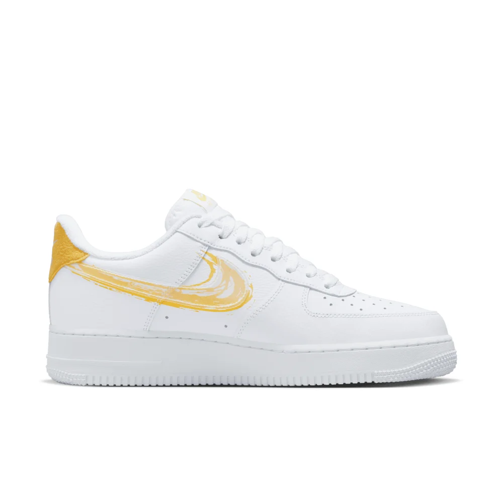 Nike Air Force 1 07 DX2646-100 / weiss