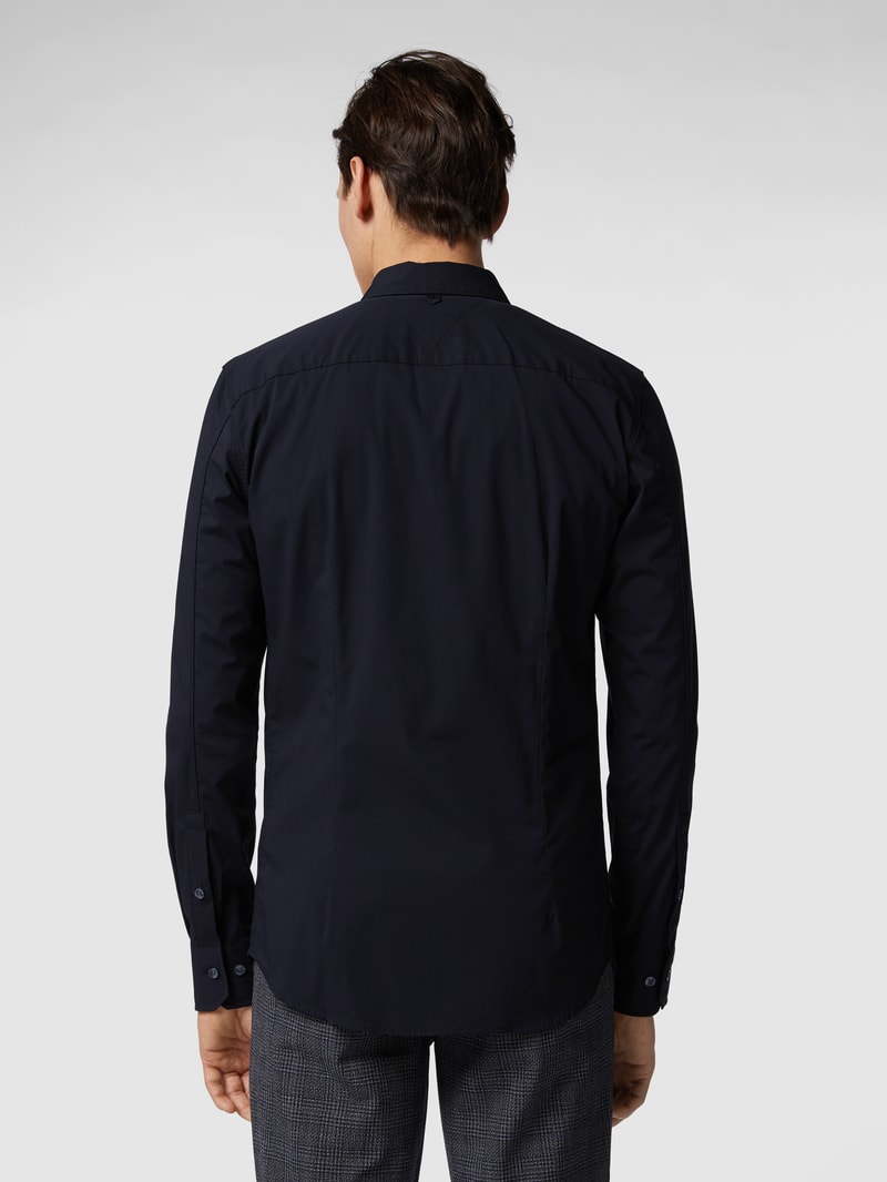 Slim Fit Freizeithemd mit Stretch-Anteil in schwarz